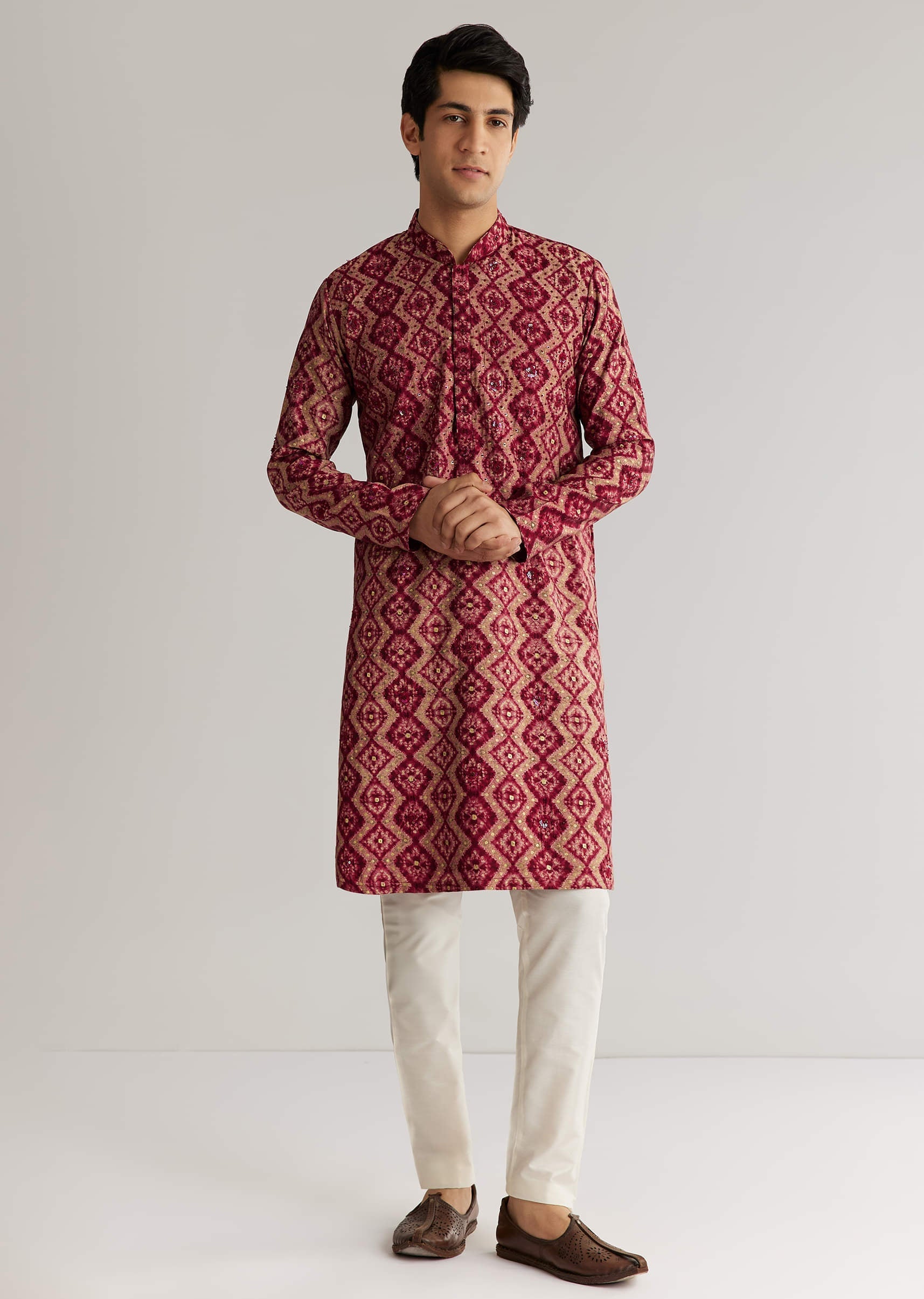 maroon-modal-chanderi-sequin-embroidered-kurta-set-sg323696-4_40b2b2aa-8d5f-42d2-b9bf-e9daaf572c05.jpg