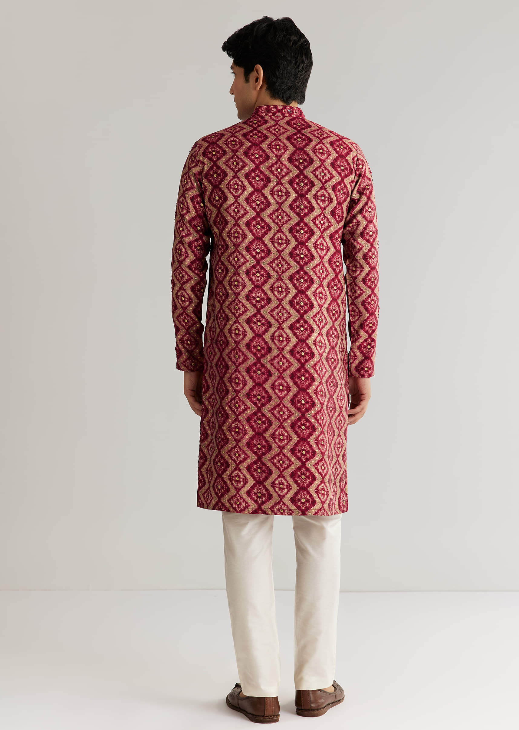 maroon-modal-chanderi-sequin-embroidered-kurta-set-sg323696-5_d51dd62b-a648-4a86-8b11-e3ae8674c1e5.jpg