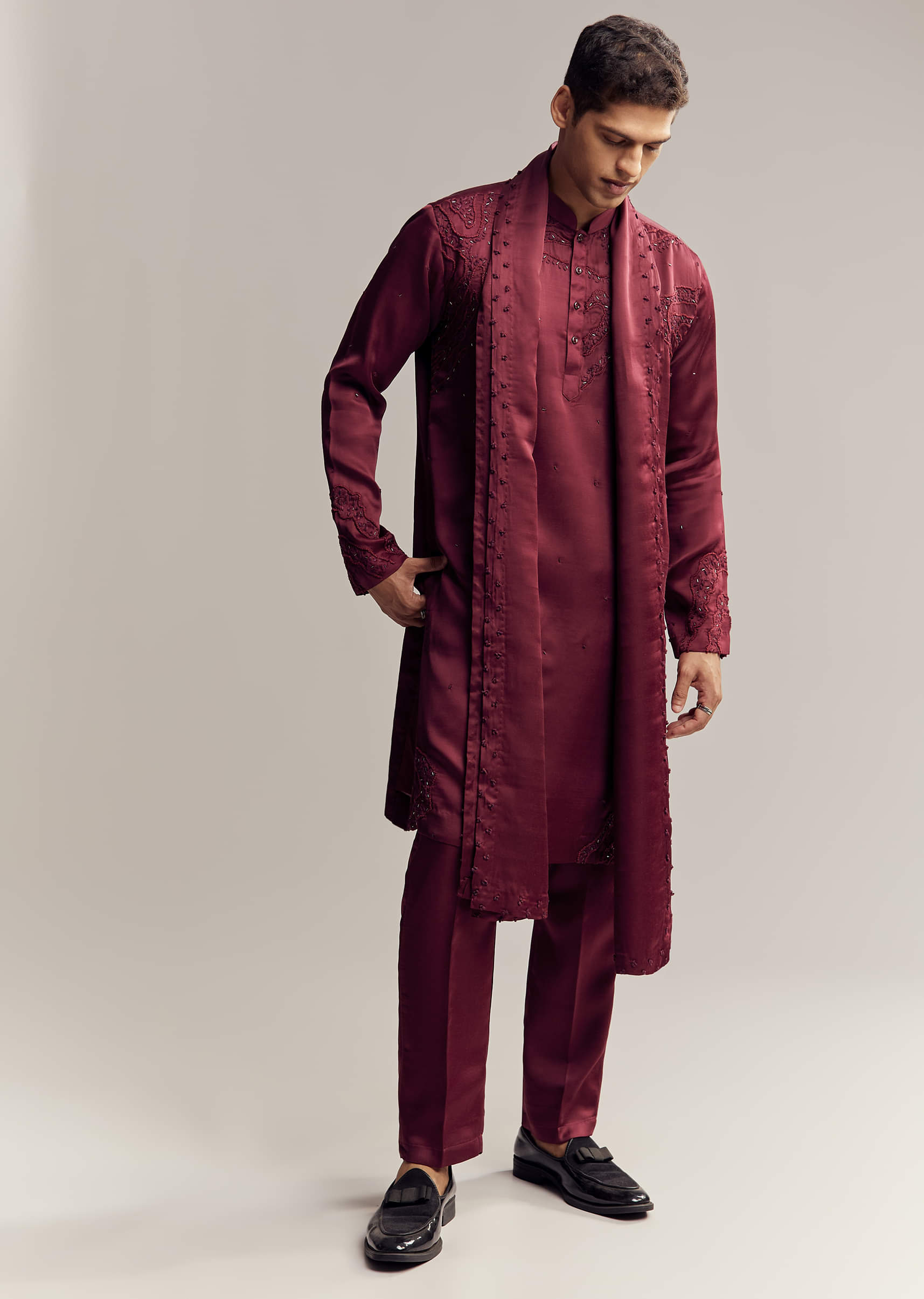 maroon-red-silk-hand-embroidered-kurta-set-for-men-sg321868-1_8_37a0889b-7f93-4744-87fa-81f71a2e0c6e.jpg