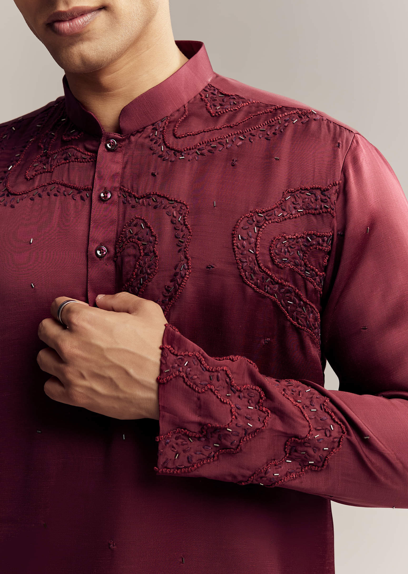 maroon-red-silk-hand-embroidered-kurta-set-for-men-sg321868-4_8.jpg