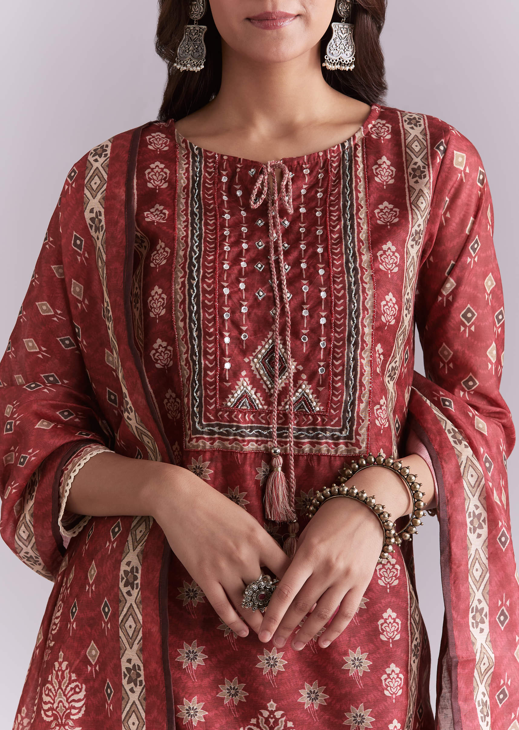 maroon-silk-kurta-set-with-indie-print-sg348661-2.jpg