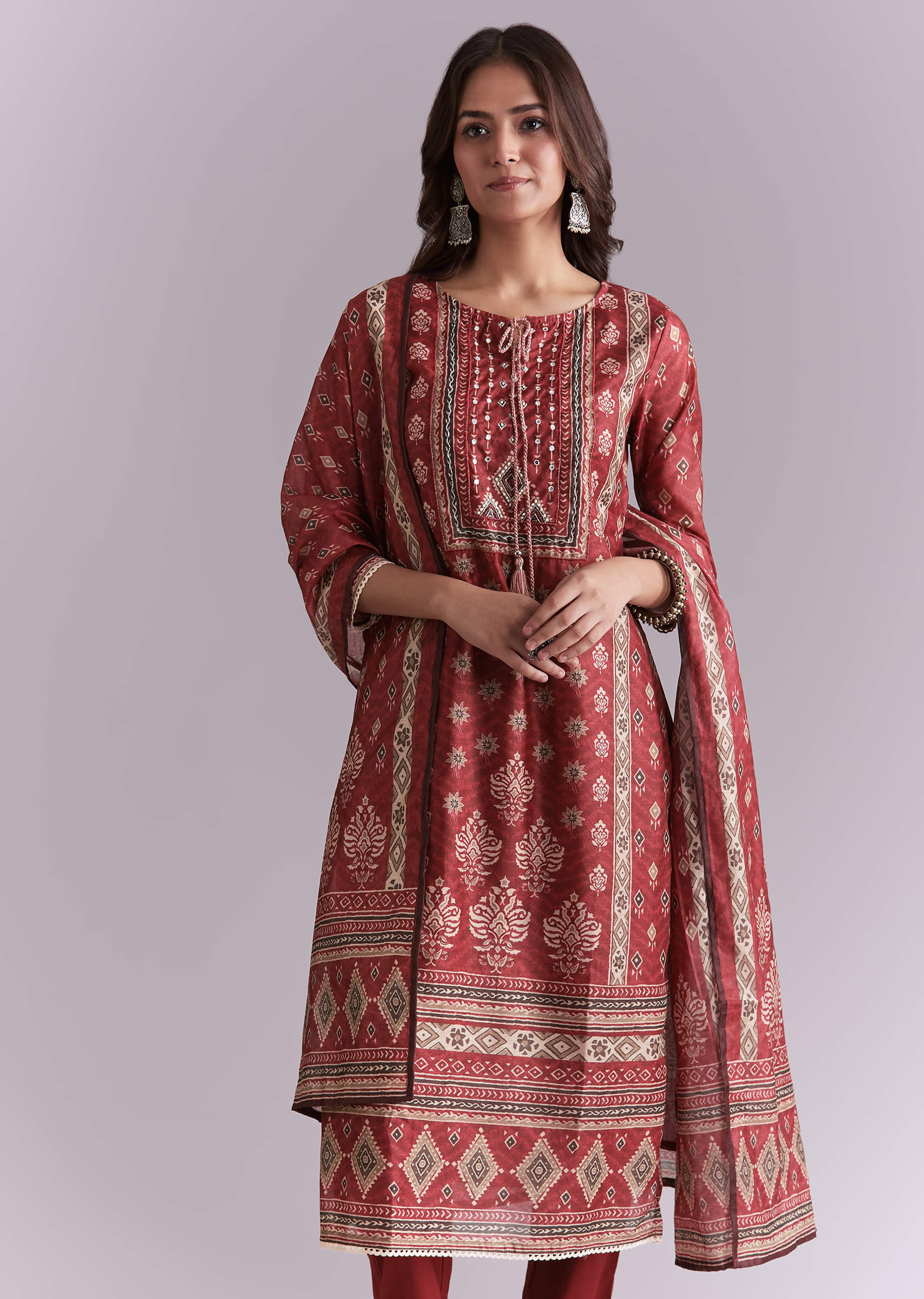 maroon-silk-kurta-set-with-indie-print-sg348661-4.jpg