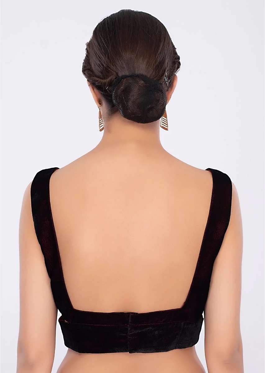 maroon-sleeveless-blouse-with-side-cut-outs-and-fancy-cut-symmetric-neckline-online-kalki-fashion-sg43175_1_b7a00ca2-0c9b-4f80-94dd-eba4c46536e4.jpg
