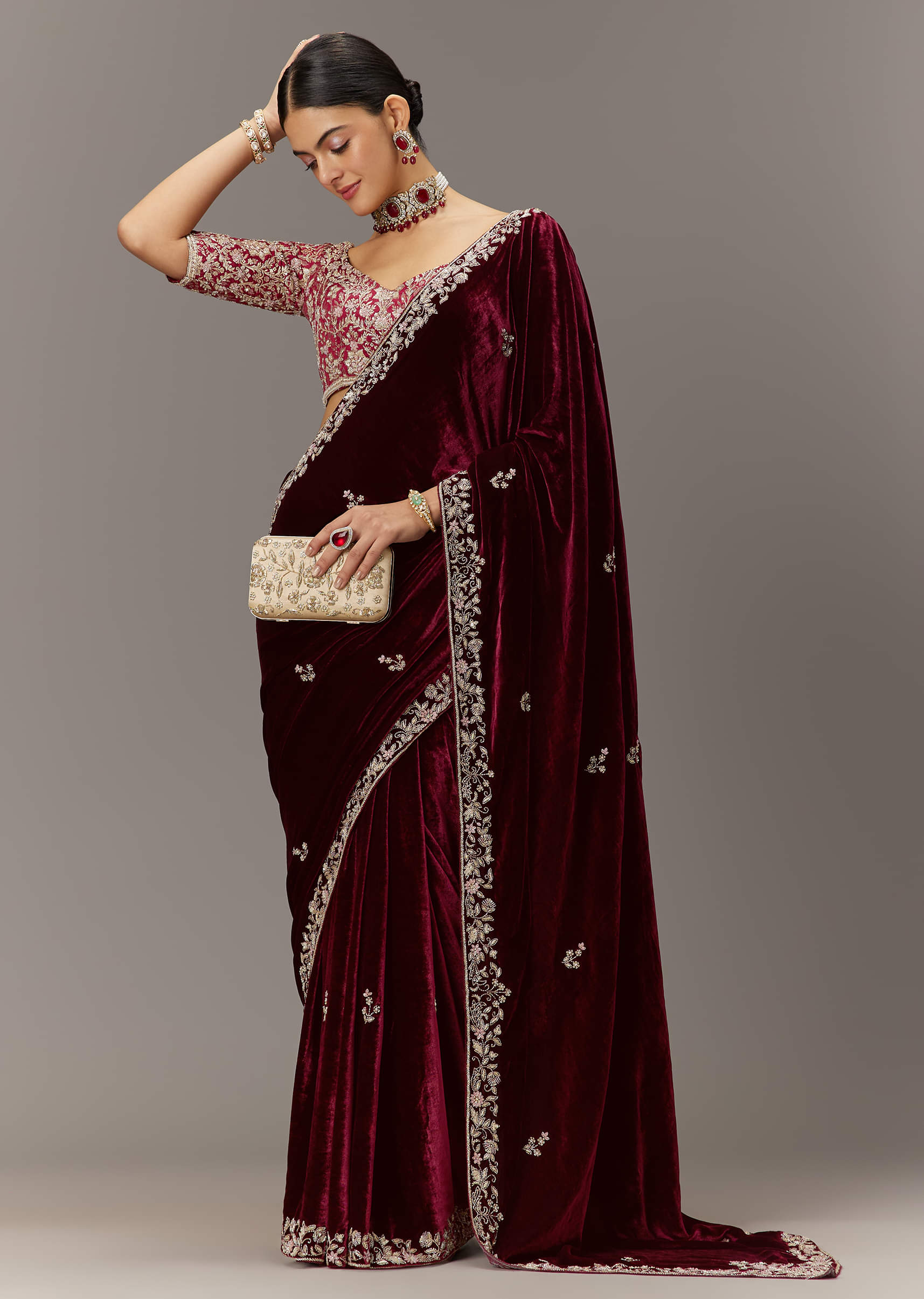 maroon-velvet-saree-with-brocade-embroidered-blouse-sg300067-3_f56c07d6-c0cd-4a7d-b720-ca0f6bdc61a3.jpg