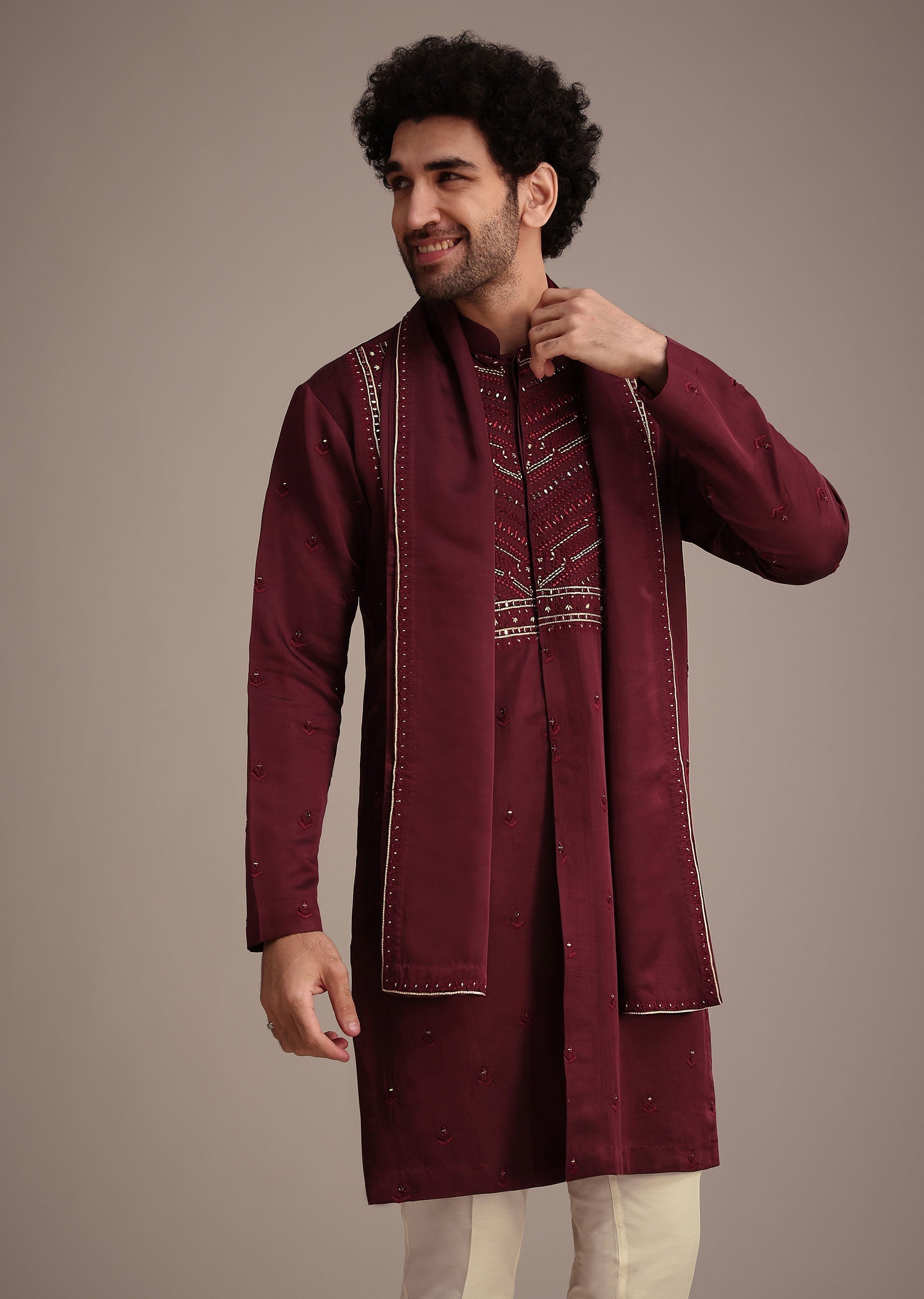 maroon_mirror_embroidered_kurta_set_with_dupatta-sg246608_4_9a2fb18a-7495-4542-b98d-710491fd43d1.jpg