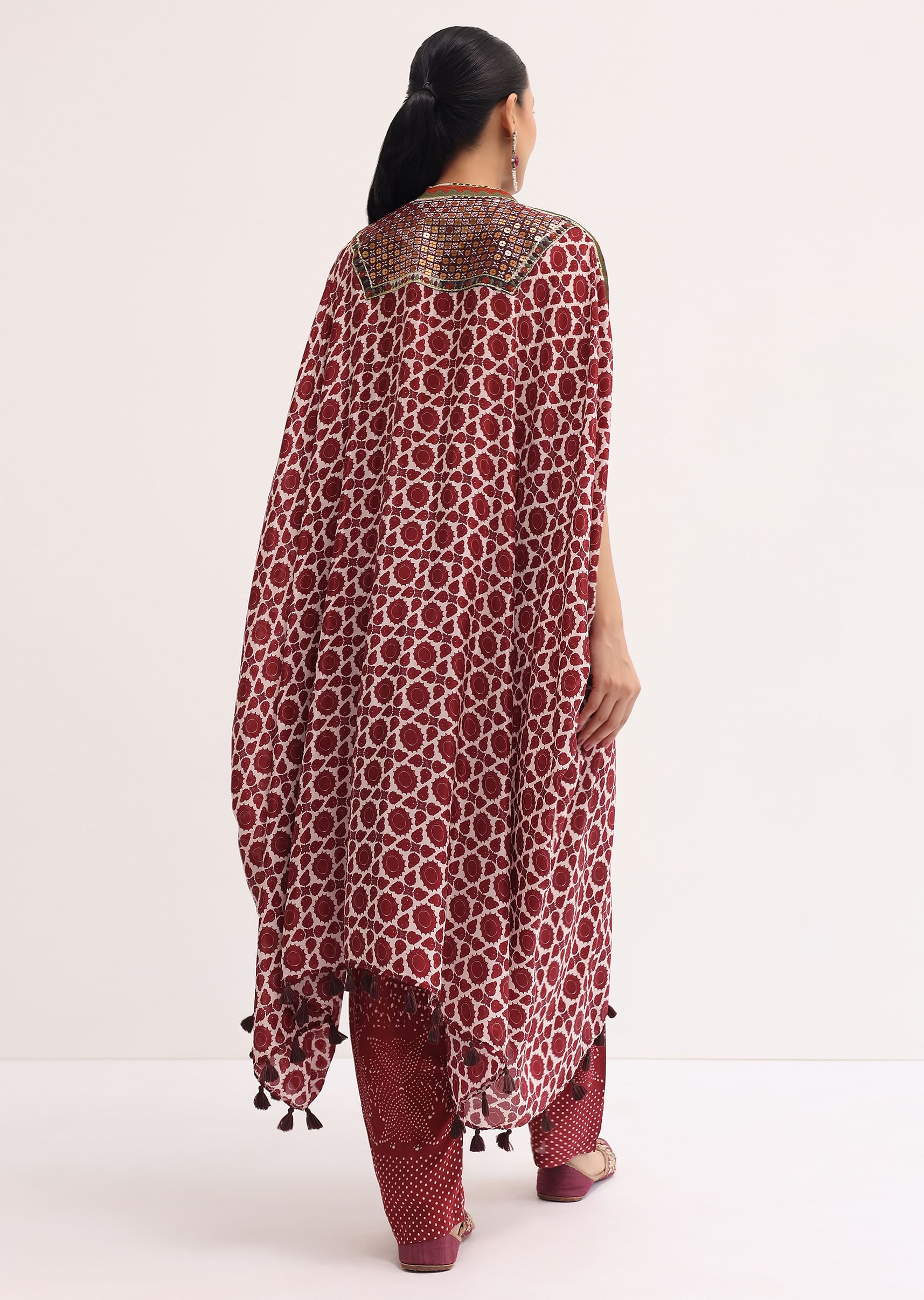 maroon_printed_crepe_kaftan_kurta_set-sg217453_4_6c57d4be-6888-4b84-99bb-c1524cbc2adb.jpg