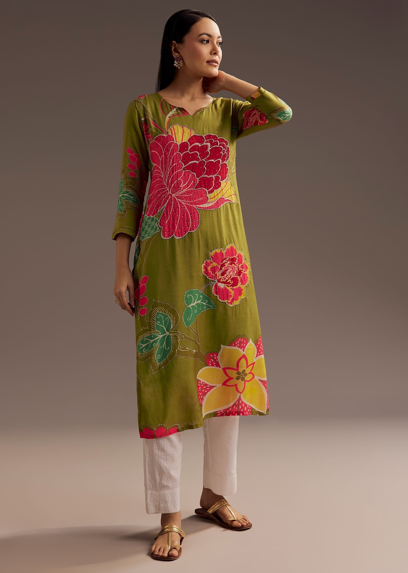 mehendi-green-floral-print-crepe-kurta-with-beads-detailing-sg224211-1_738c28cb-6164-425d-be85-32f5aeebe7b7.jpg