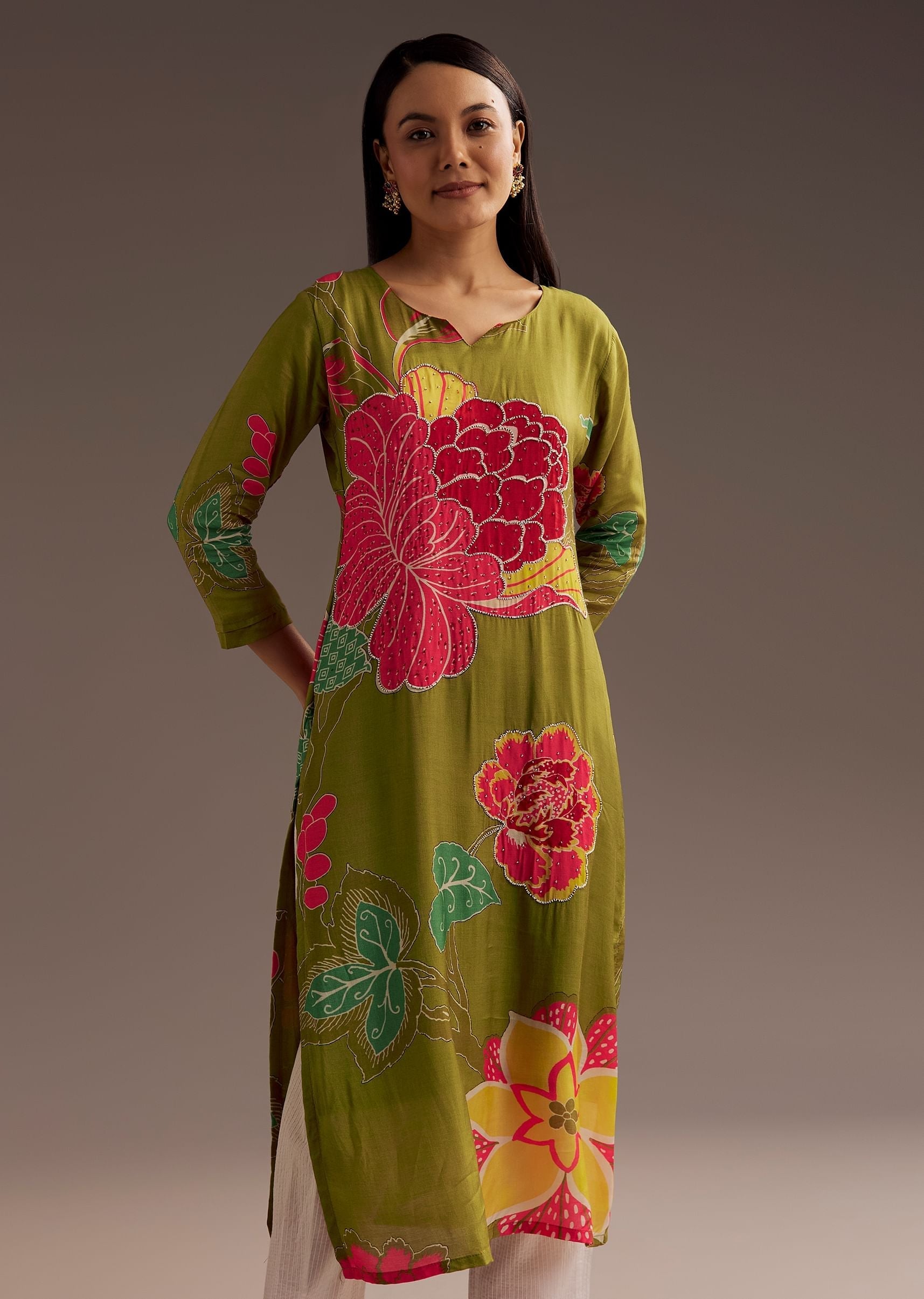 mehendi-green-floral-print-crepe-kurta-with-beads-detailing-sg224211-4_3bf9fae3-adfc-4fa0-829e-840e2fed6db1.jpg