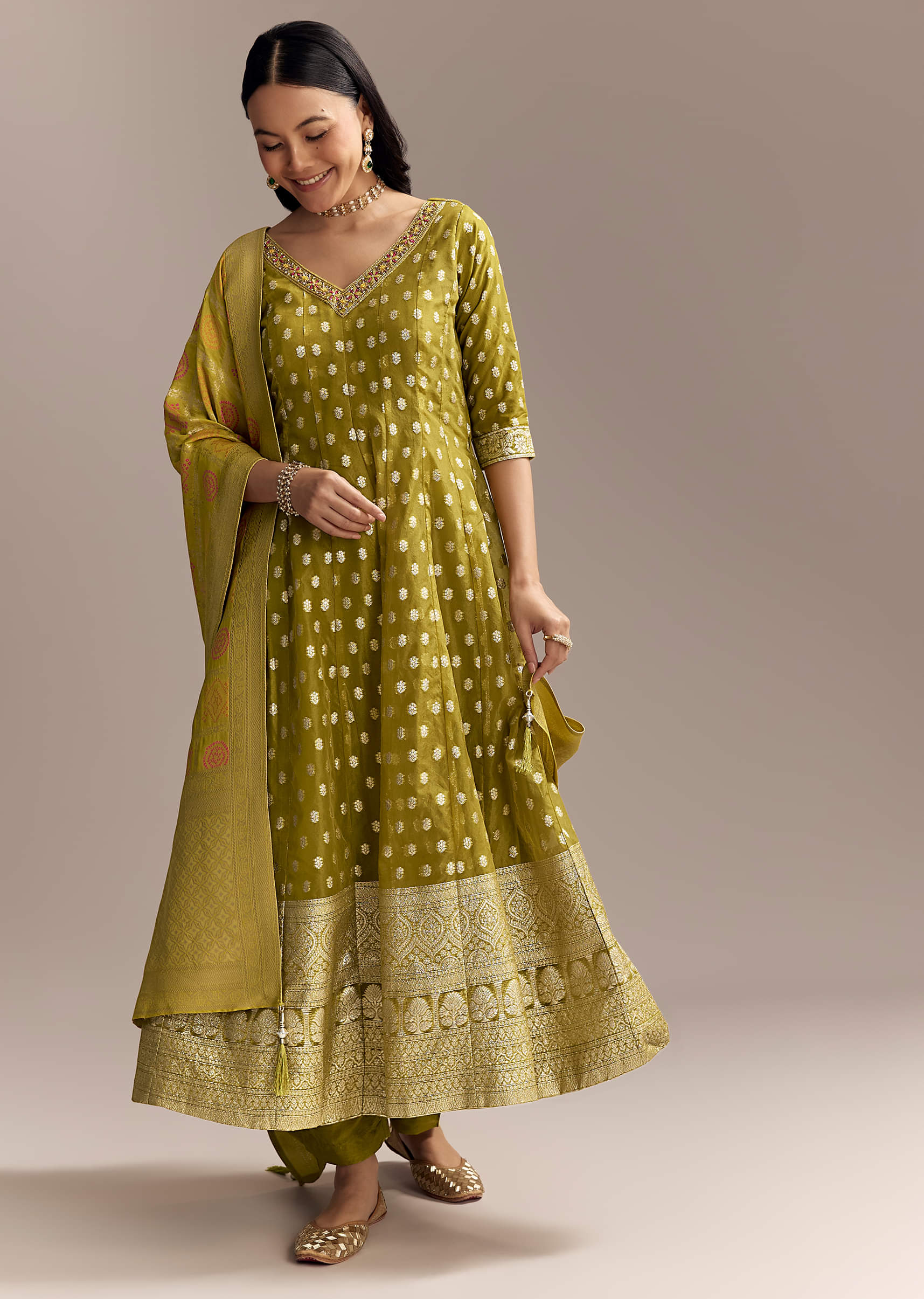 mehendi-green-jacquard-anarkali-suit-with-woven-brocade-dupatta-sg353503-3.jpg