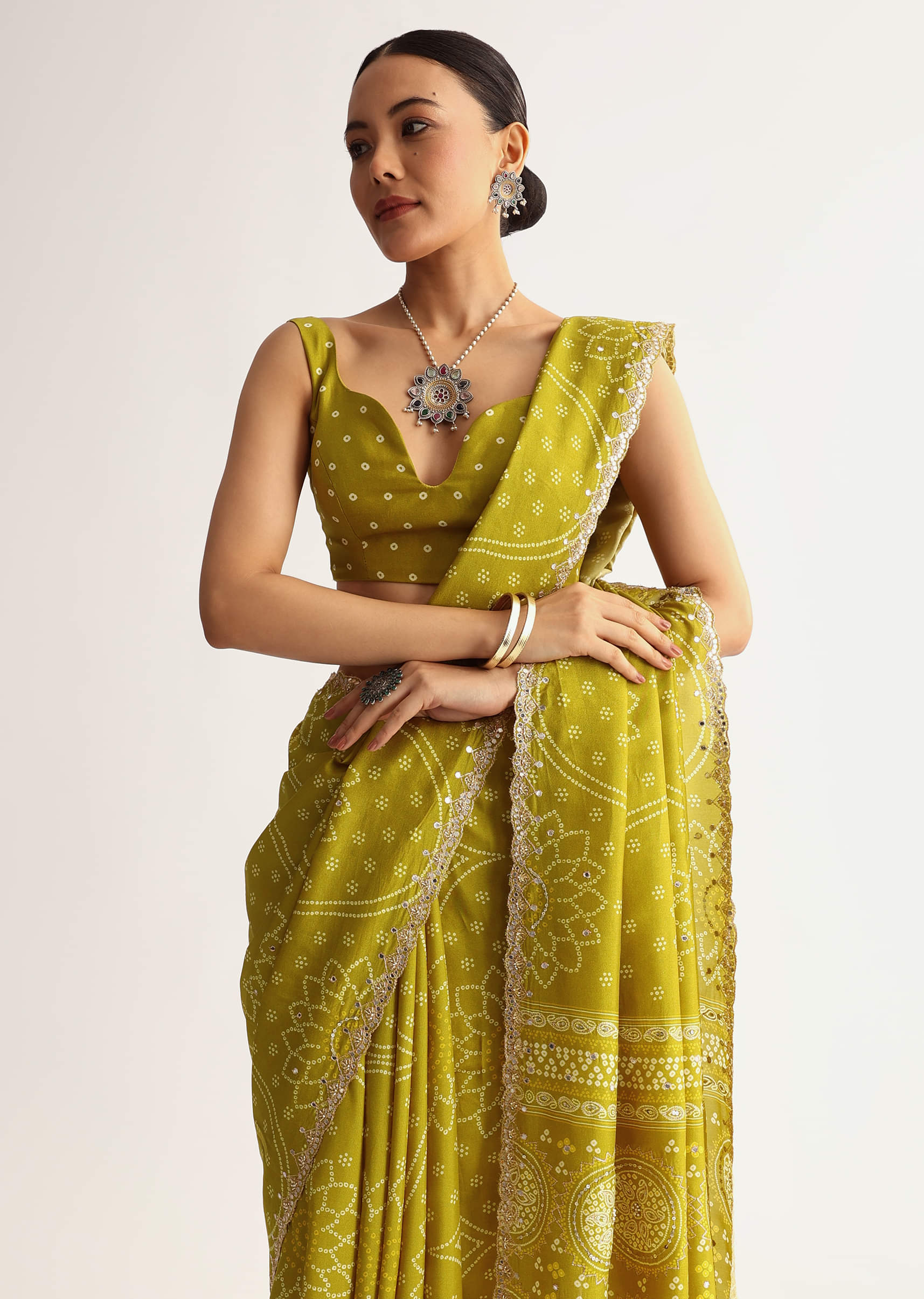 mehendi-green-patola-printed-georgette-saree-with-scallop-border-sg316228-5_3d3170dc-a8c3-49eb-a9aa-7b51eef785f2.jpg