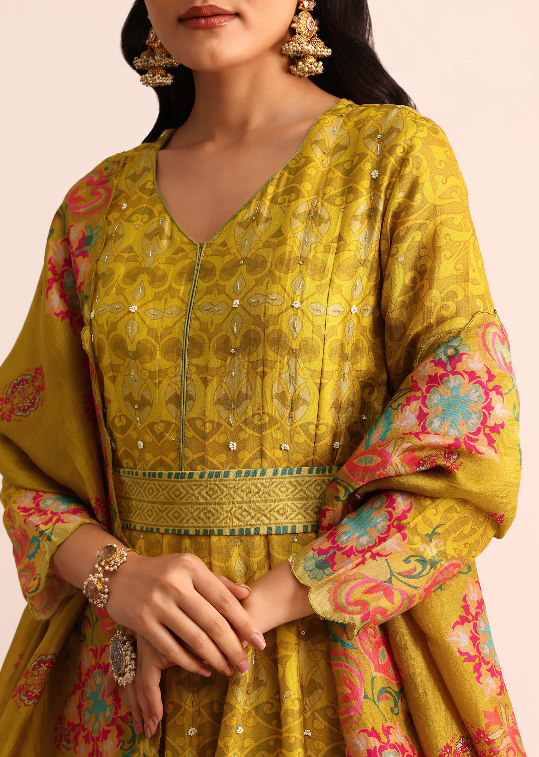 mehendi_green_embroidered_chanderi_anarkali_suit_with_dupatt-sg234447_4.jpg