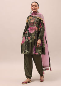 mehendi_green_embroidered_kurta_and_salwar_with_dupatta-sg220126_7_6dbd9fad-dd0a-4881-be71-45cb66e56ed5.jpg