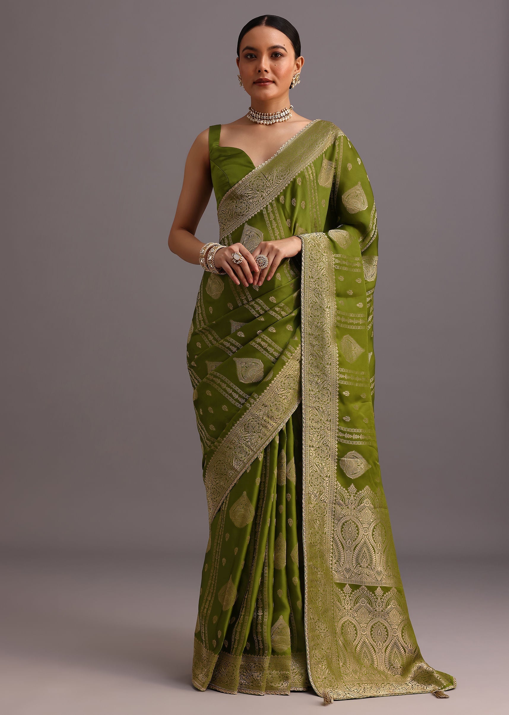 mehendi_green_zari_woven_satin_silk_saree_and-sg264704_3_17327354-f11f-4c70-8c62-45fae443d1ee.jpg
