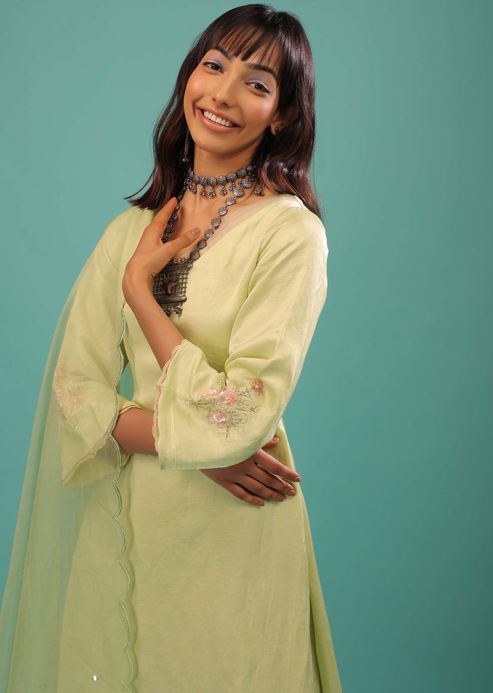 mellow_green_linen_satin_straight_cut_palazzo-sg107761_6_8e152b3e-e381-48b8-82a7-cd19035c89ab.jpg