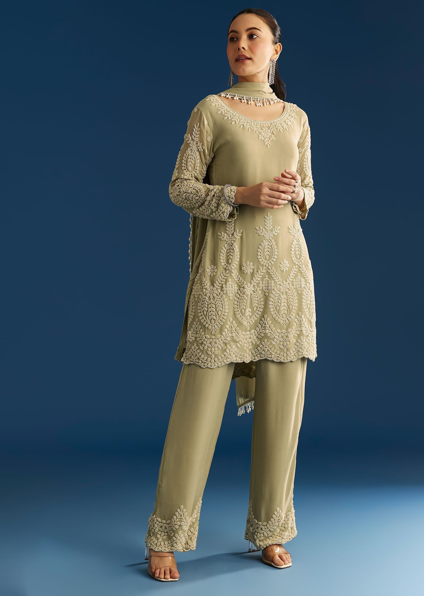 mint-green-georgette-kurta-set-with-beaded-tassel-dupatta-sg312005-3_06aaf870-b932-48e3-9206-73beed31eff5.jpg