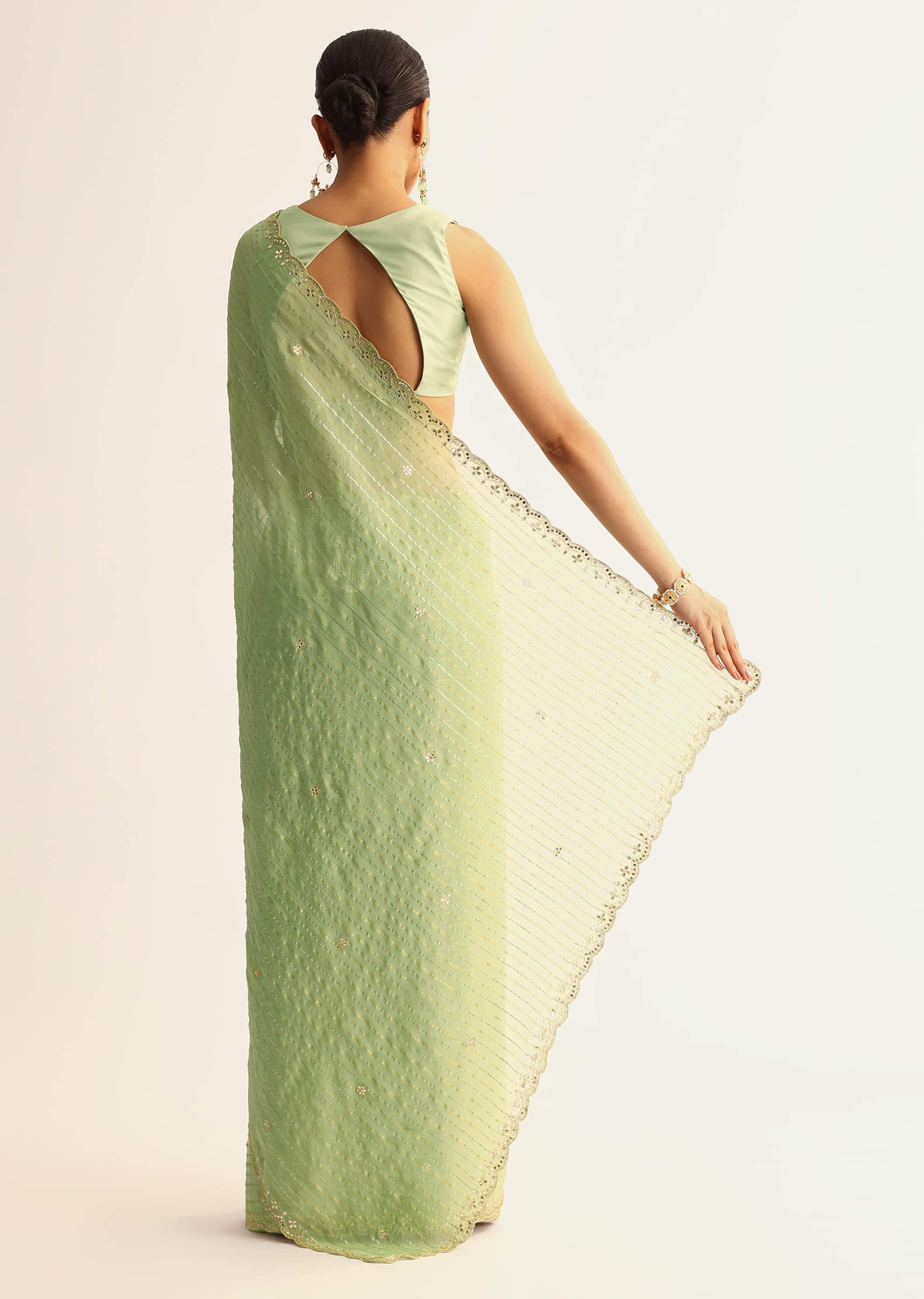mint-green-scallop-bordered-saree-with-foil-printed-stripes-sg316268-6_cb8e5d78-d2c0-42e8-89de-7f3ebcad52b0.jpg