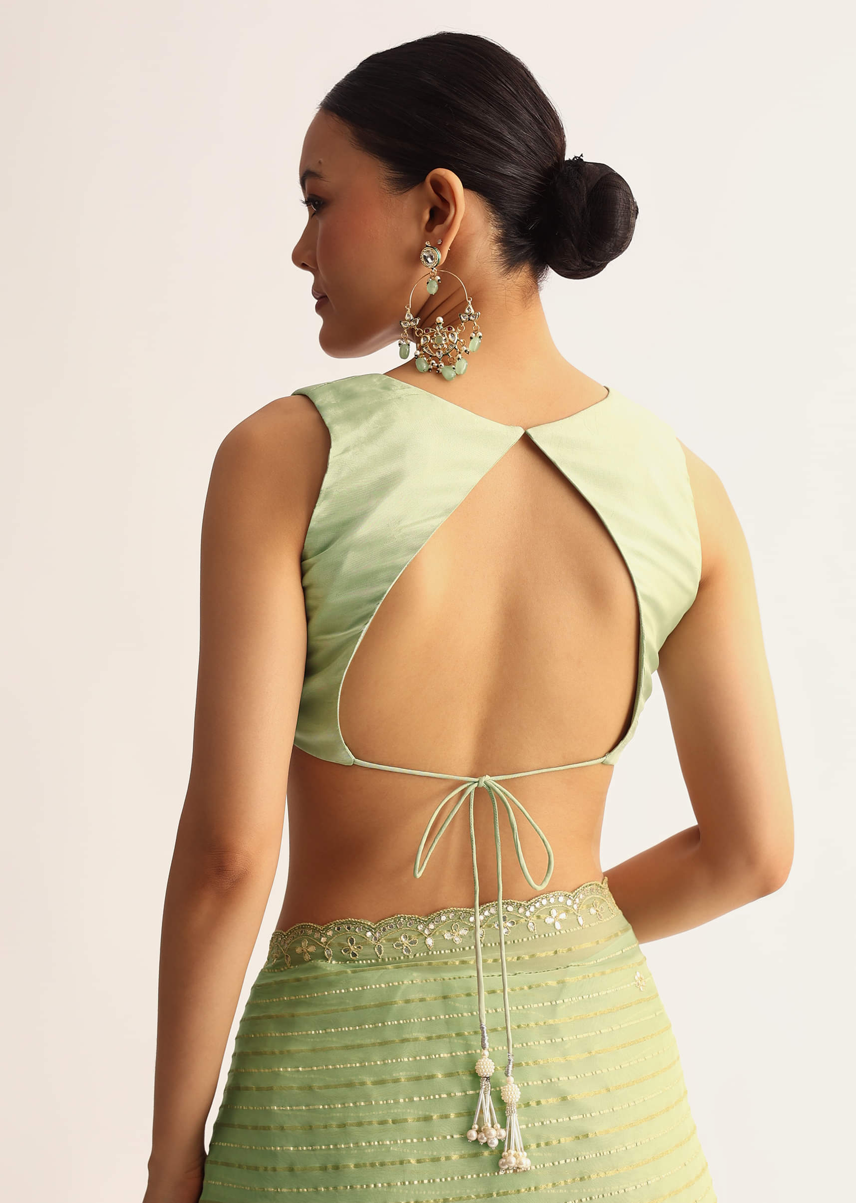 mint-green-scallop-bordered-saree-with-foil-printed-stripes-sg316268-8_fbc6a20e-a262-4a3d-886f-1b6e14fc203a.jpg