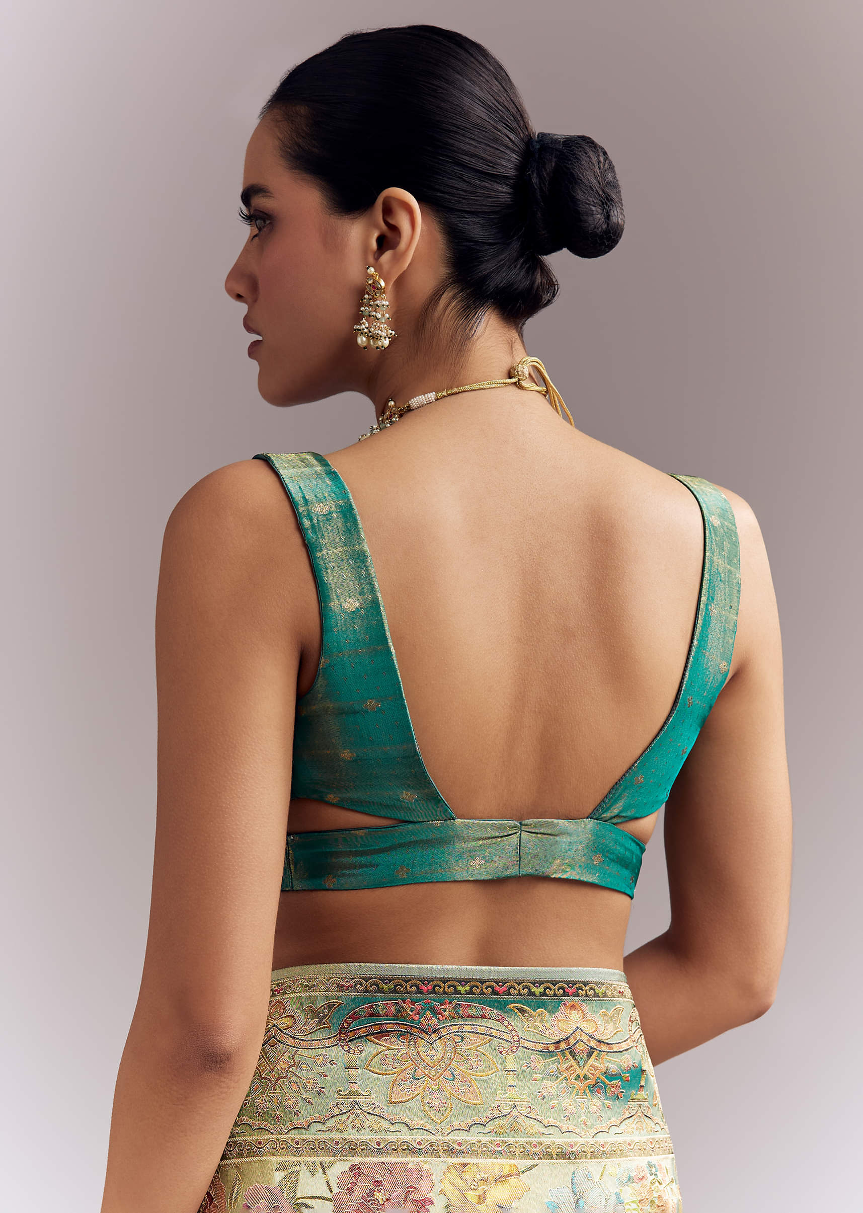 mint_green_dola_silk_woven_saree_with_embroidered_nature-sg354738-9_2.jpg
