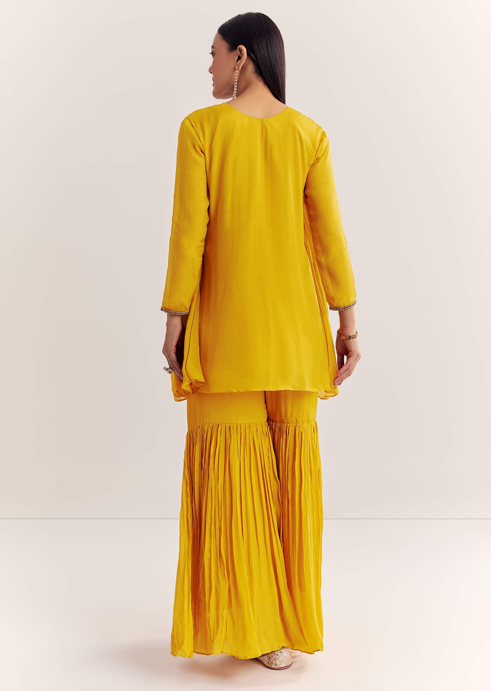 mustard-chinon-flared-kurta-with-thread-work-sg324749-5_8a04fb76-db86-4f58-978c-9a643b98f3a4.jpg