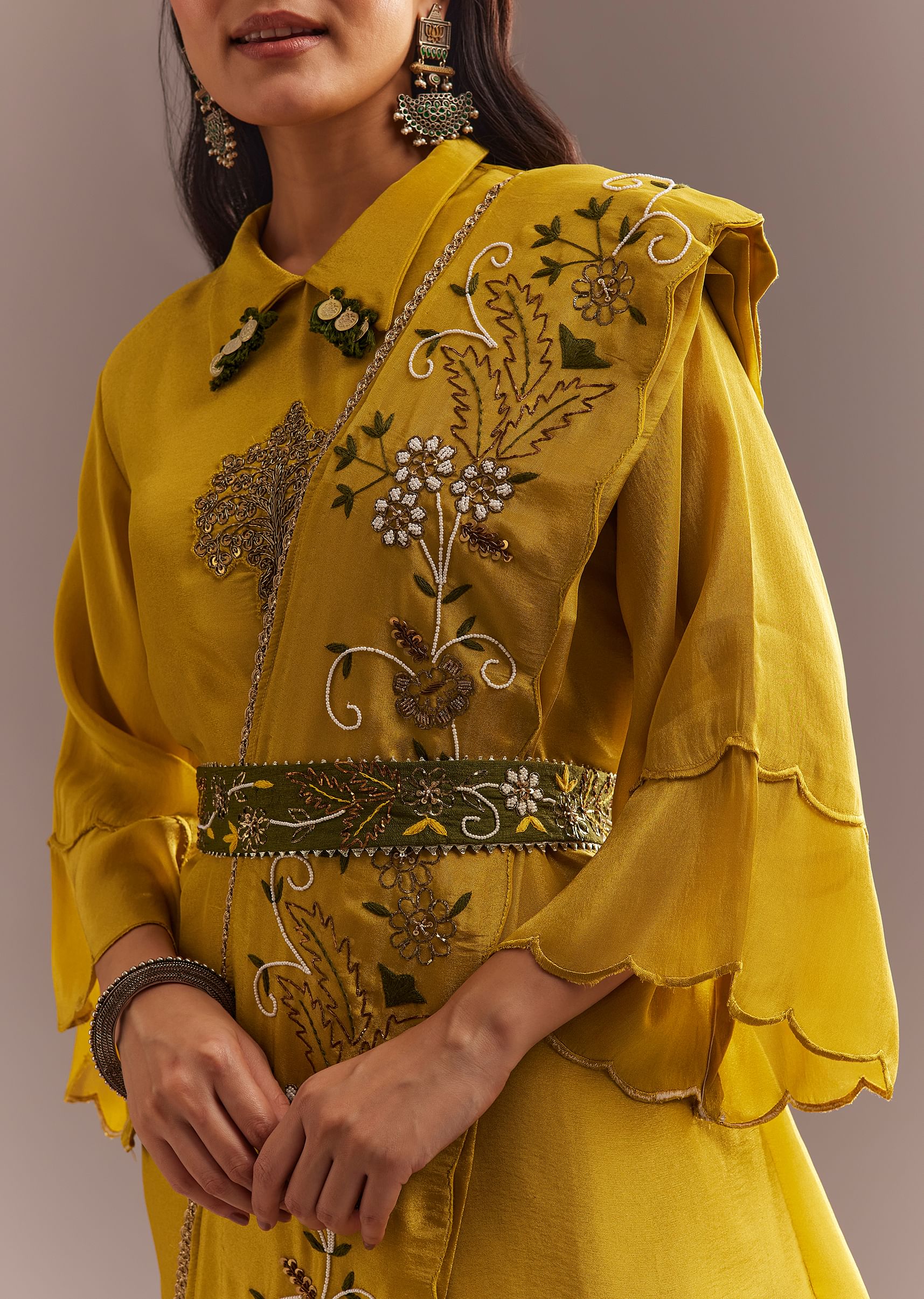 mustard-tissue-embroidered-kurta-dhoti-with-pre-draped-dupatta-and-belt-sg300321-3_612dd5c0-a852-4c87-8387-3c7c37d6260d.jpg