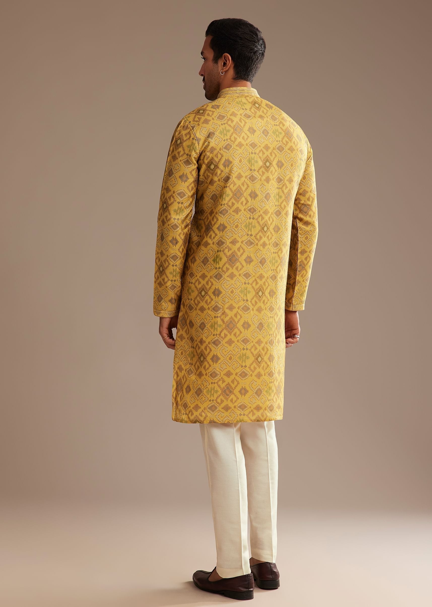 mustard-yellow-kurta-set-with-geometric-print-sg303598-5_dbe9bd87-dfdc-4c30-b381-598c85ae9b8b.jpg