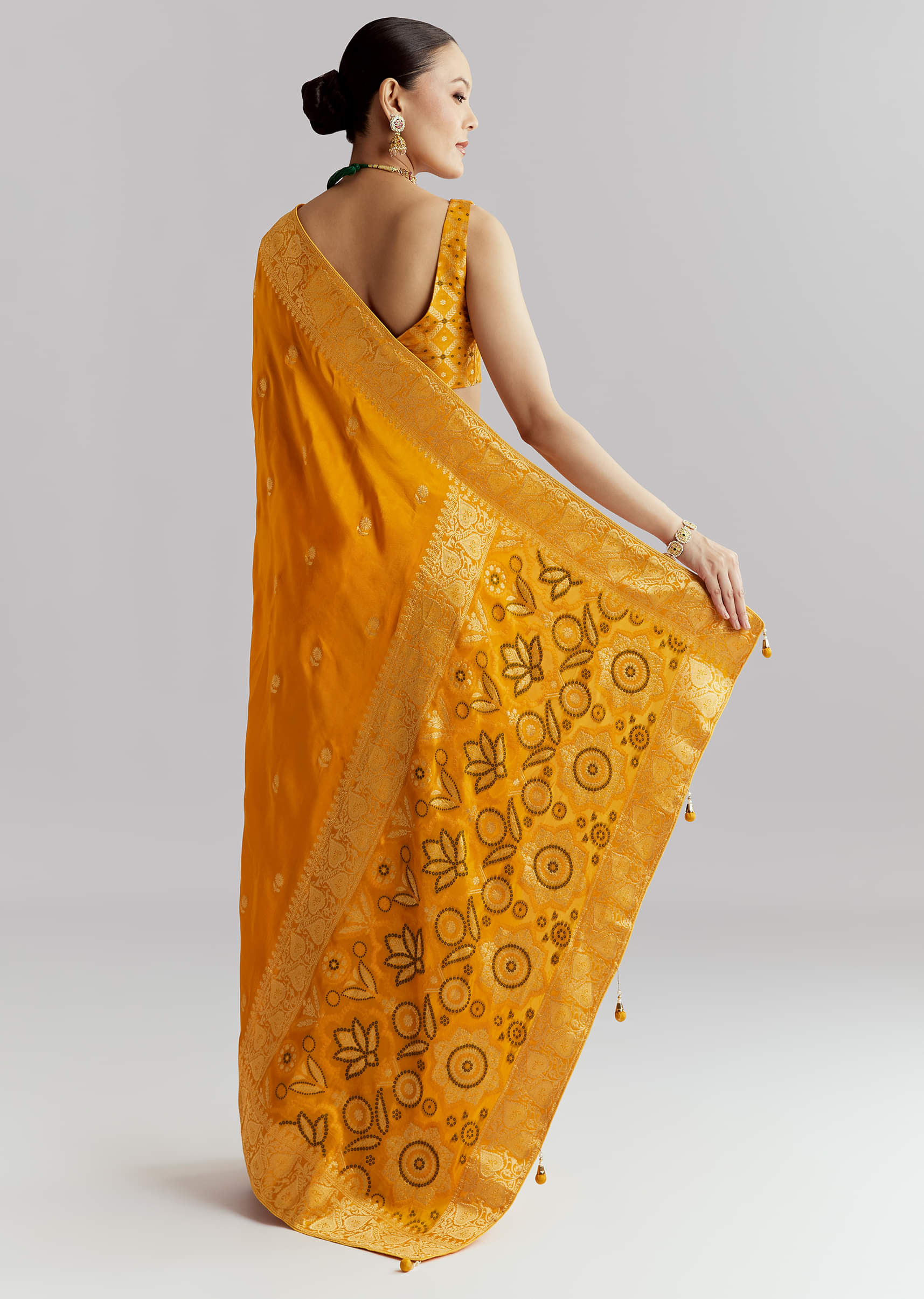 mustard-yellow-silk-woven-saree-with-floral-motif-embroidery-sg350484-4.jpg