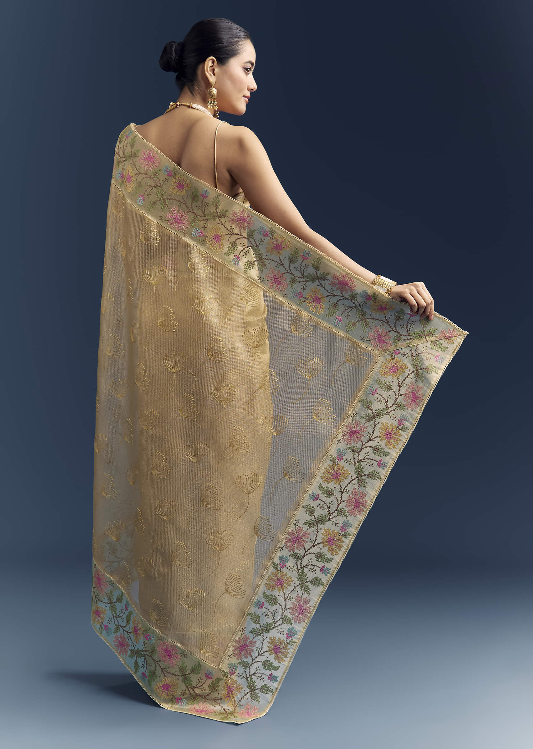 mustard-yellow-tissue-silk-saree-with-floral-resham-embroidery-sg346421-4.jpg