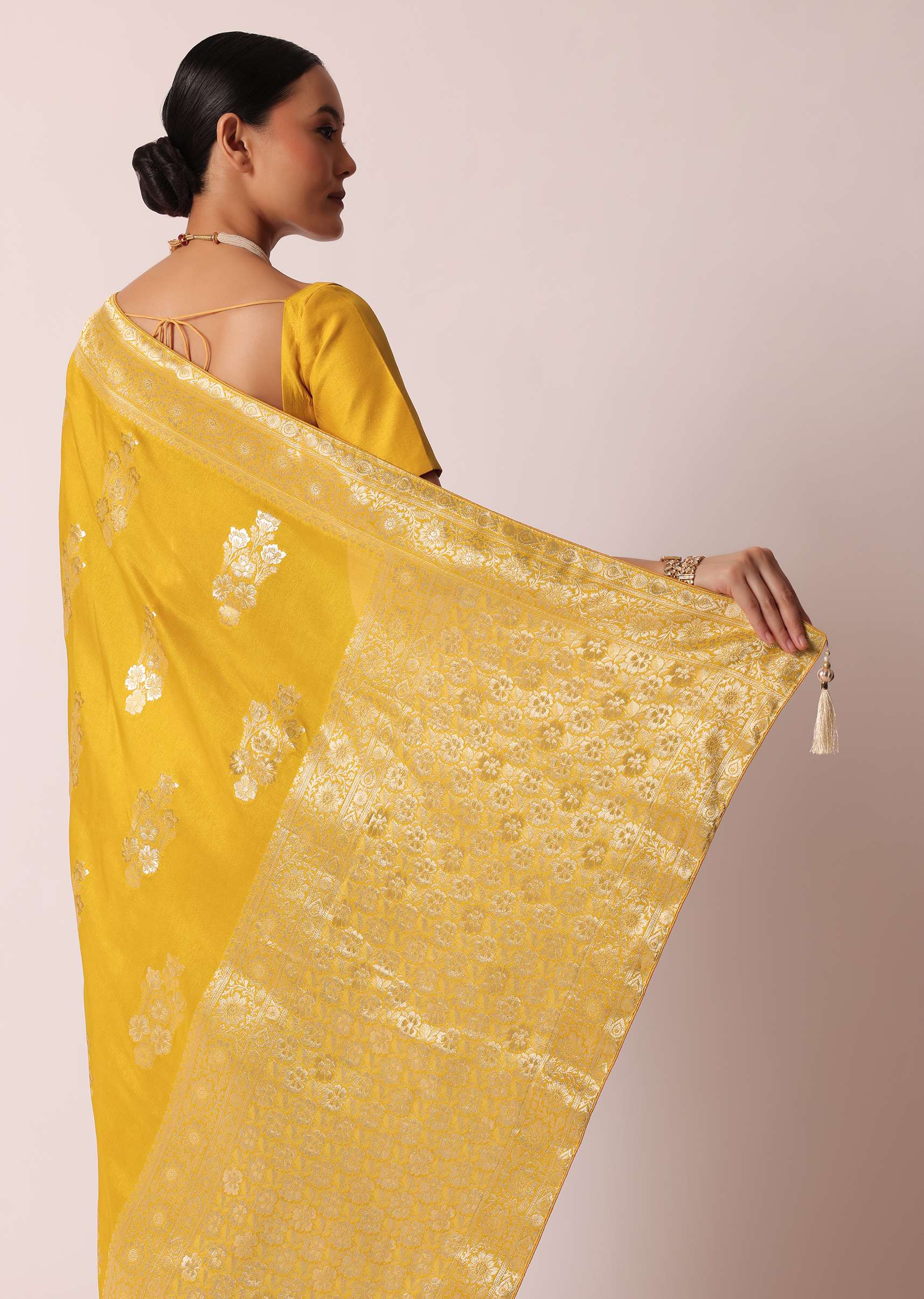 mustard_yellow_banarasi_silk_saree_with_zari-sg182400_2_1521ca64-518e-4f81-9d27-cf3da087a21e.jpg