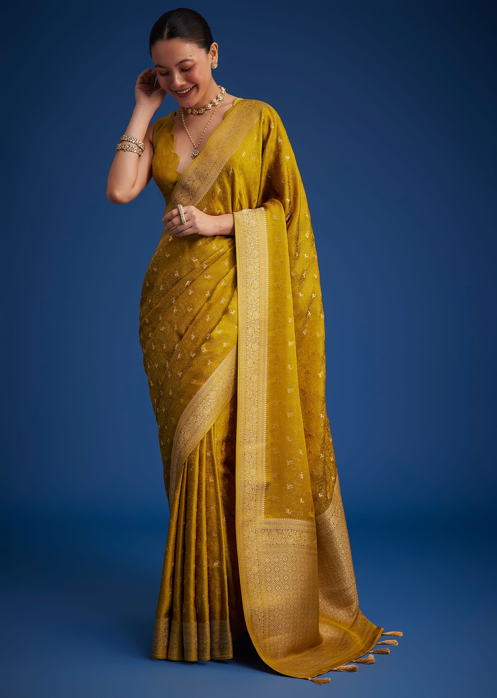 mustard_yellow_dola_silk_saree-sg276495_3_6e92b0ce-0d0e-40b6-ad5f-19aaf4ec6fab.jpg