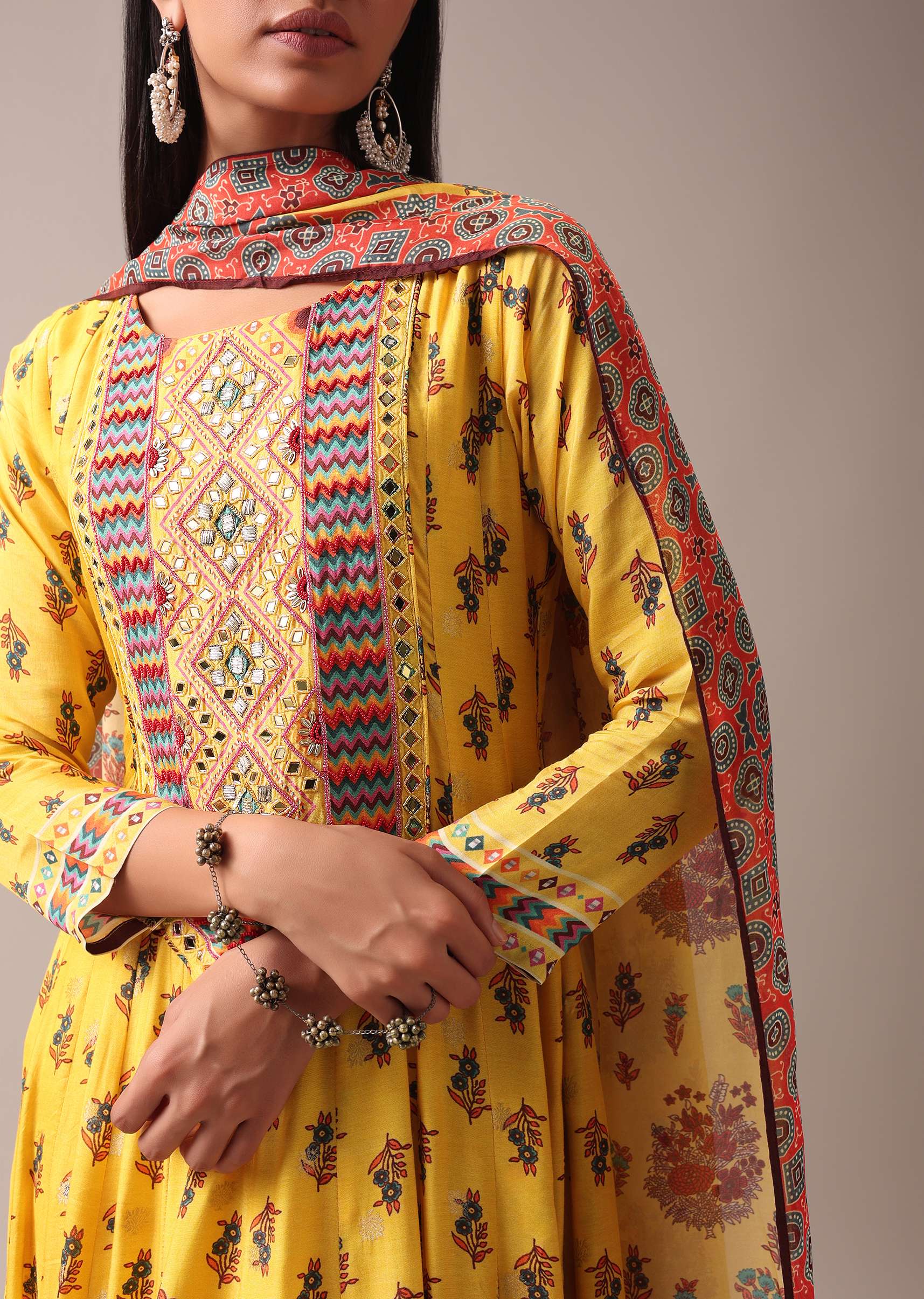 mustard_yellow_floral-sg177327_4_2d7e5d46-18cb-4210-b950-125d8371e017.jpg