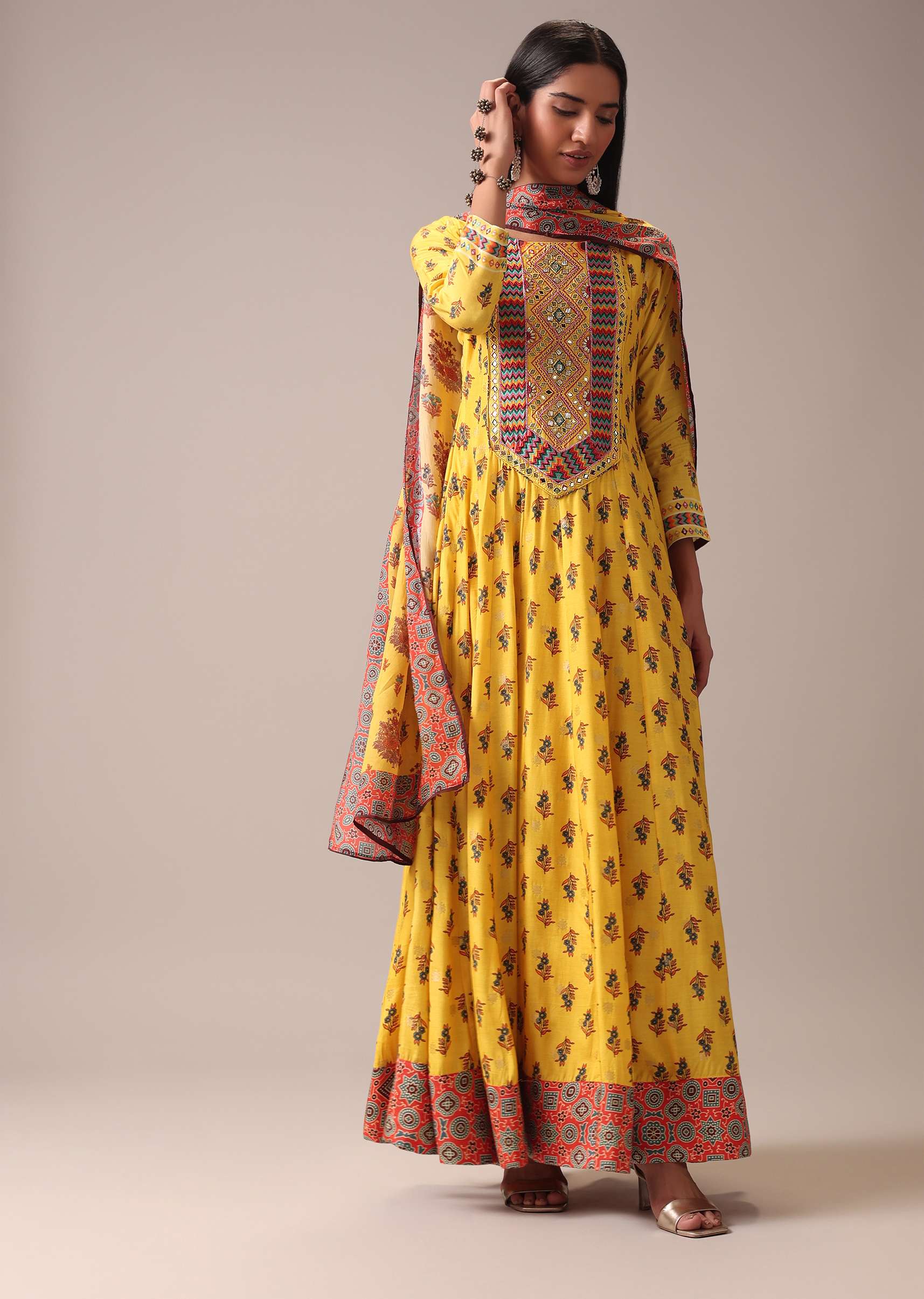 mustard_yellow_floral-sg177327_6_d51af258-43b7-4fd0-8c83-95a77392a782.jpg