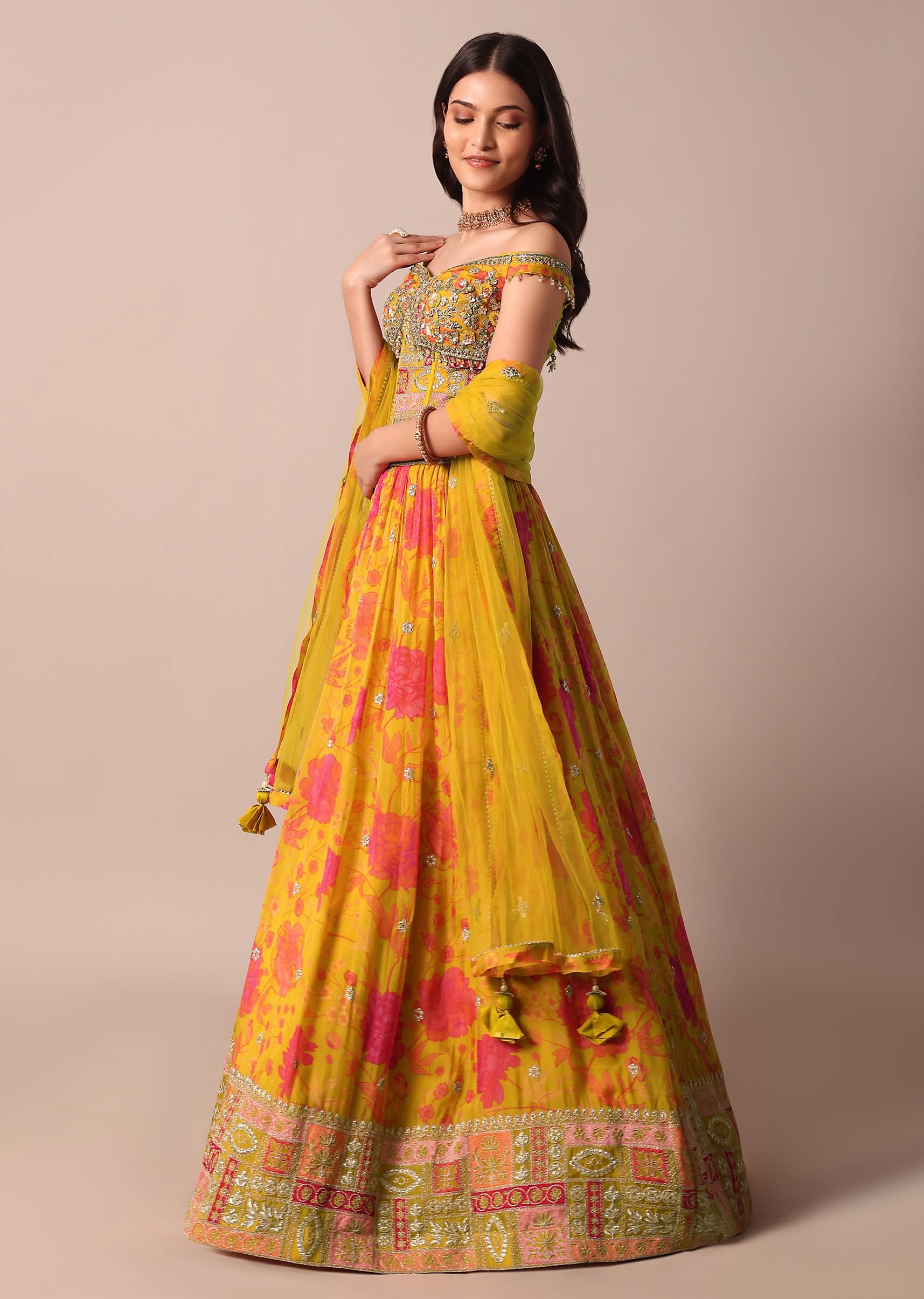 mustard_yellow_printed_lehenga_with_embroidered-sg199138_5_19921ab5-c99e-4a1a-9d25-9bde323c72d9.jpg