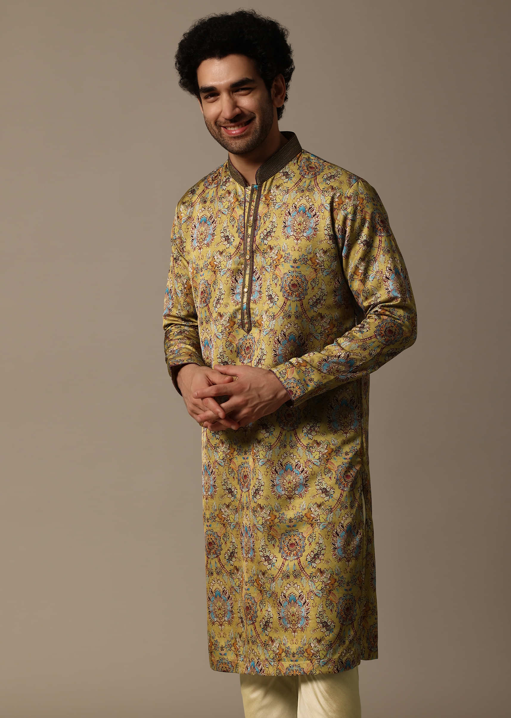 mustard_yellow_printed_silk_kurta_set_for_men-sg232195_5_80e29df7-d442-4b9d-b745-f58fd5e6b00e.jpg