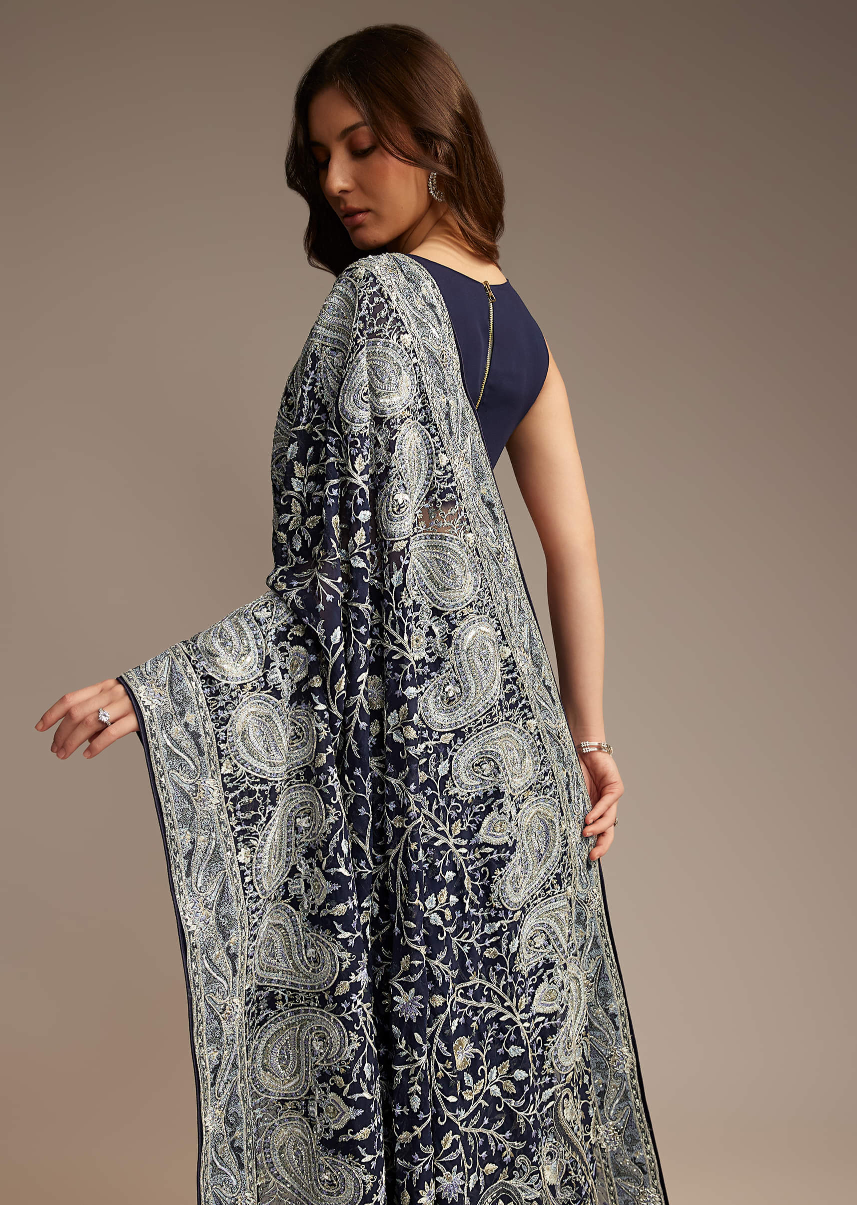 navy-blue-georgette-saree-with-heavy-floral-embroidery-sg168253-4.jpg