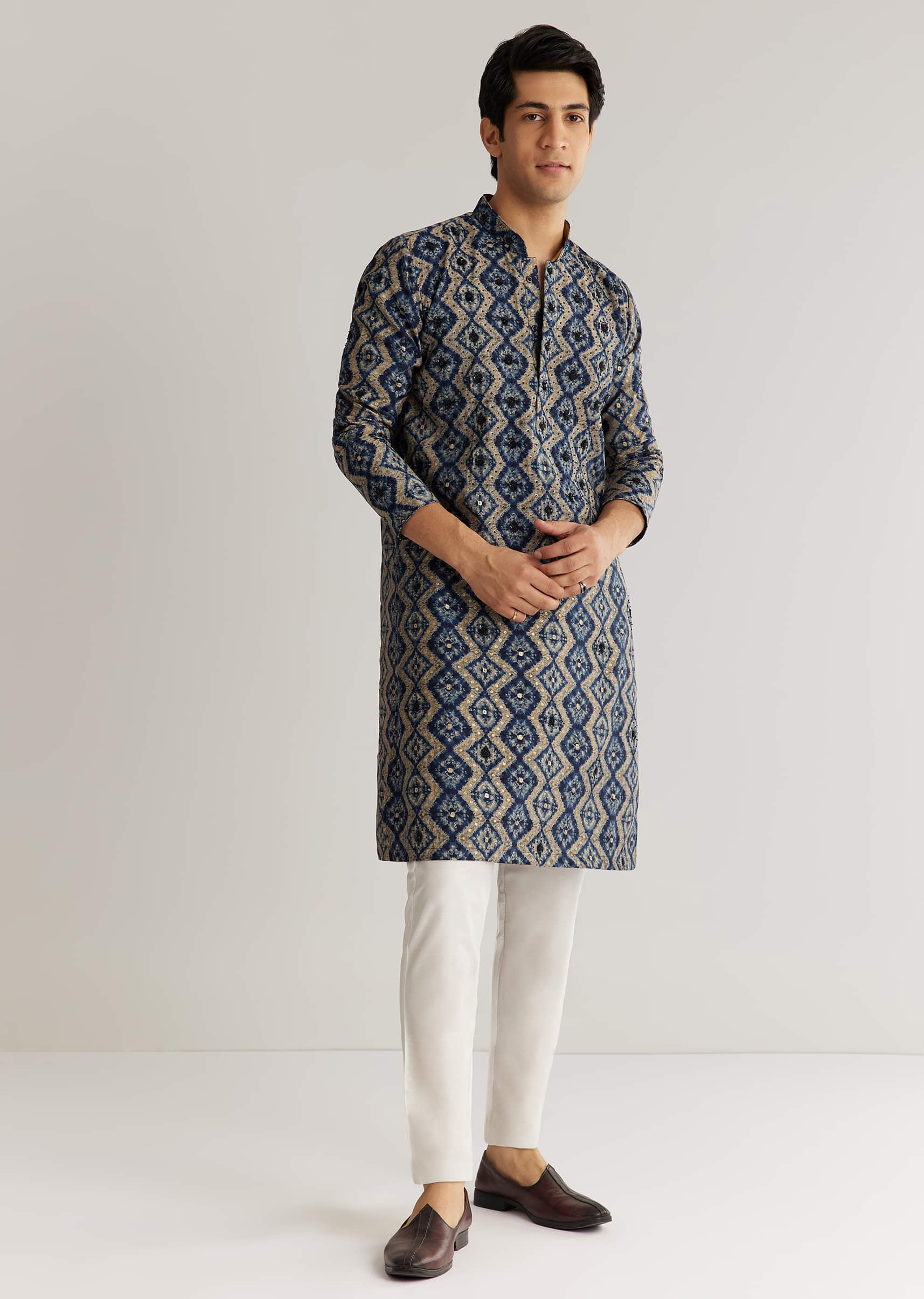 navy-blue-modal-chanderi-sequin-embroidered-kurta-set-sg323704-4_0f94f2ef-1f73-4a5a-aec1-31c218ed0362.jpg