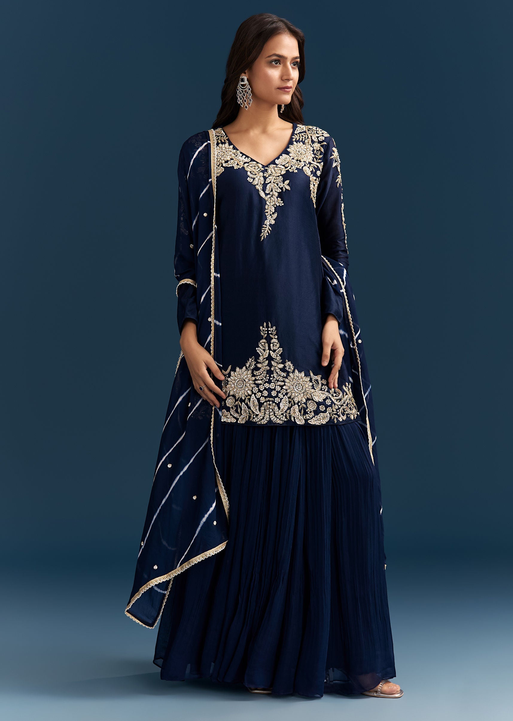 navy-blue-set-with-sequins-and-cut-dana-embellished-kurta-sg327929-1_a5cb2052-7527-43fa-913f-8f2f8dcc0d42.jpg