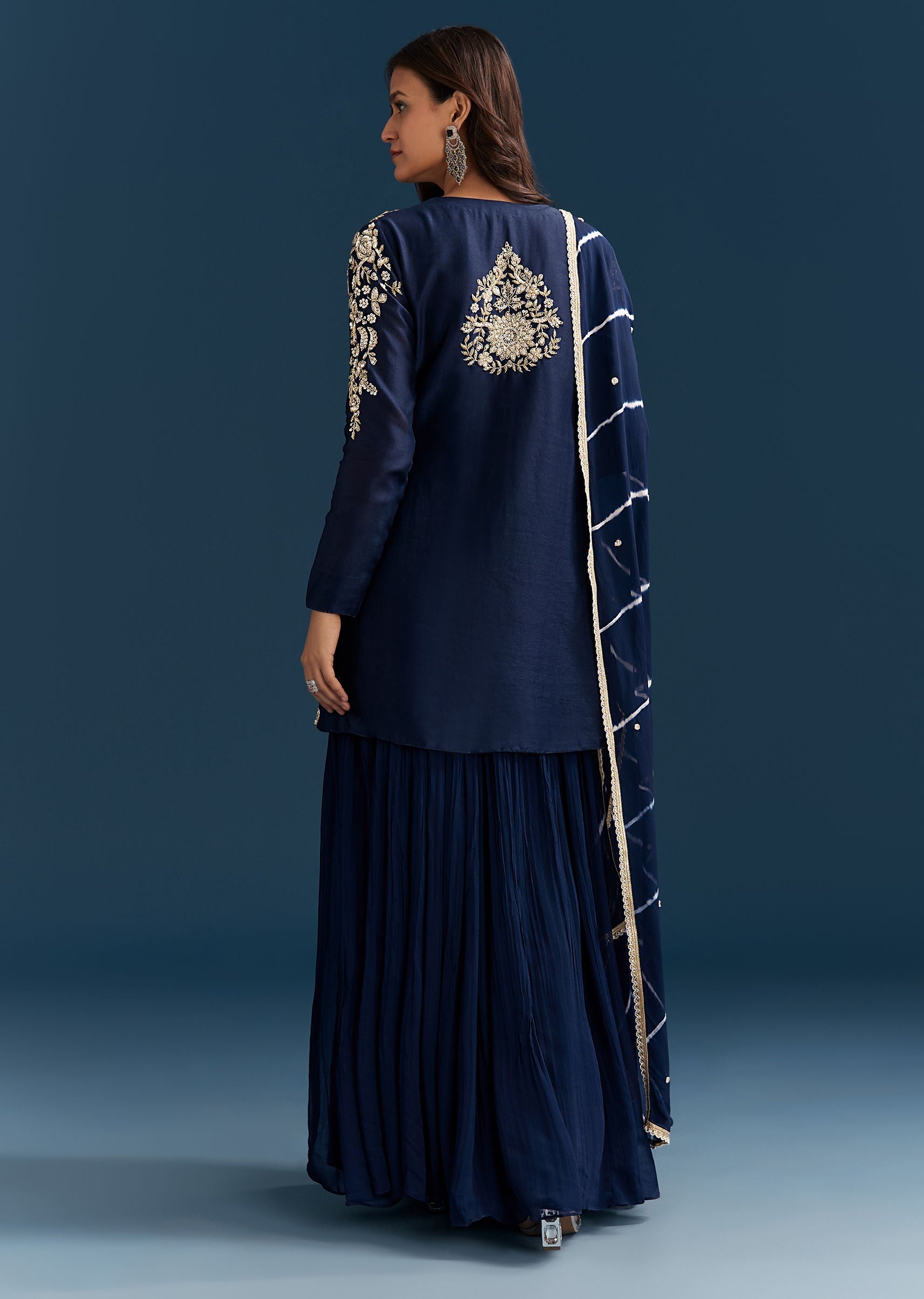 navy-blue-set-with-sequins-and-cut-dana-embellished-kurta-sg327929-5_ff22520b-99aa-49c0-846e-a720fcf64f71.jpg