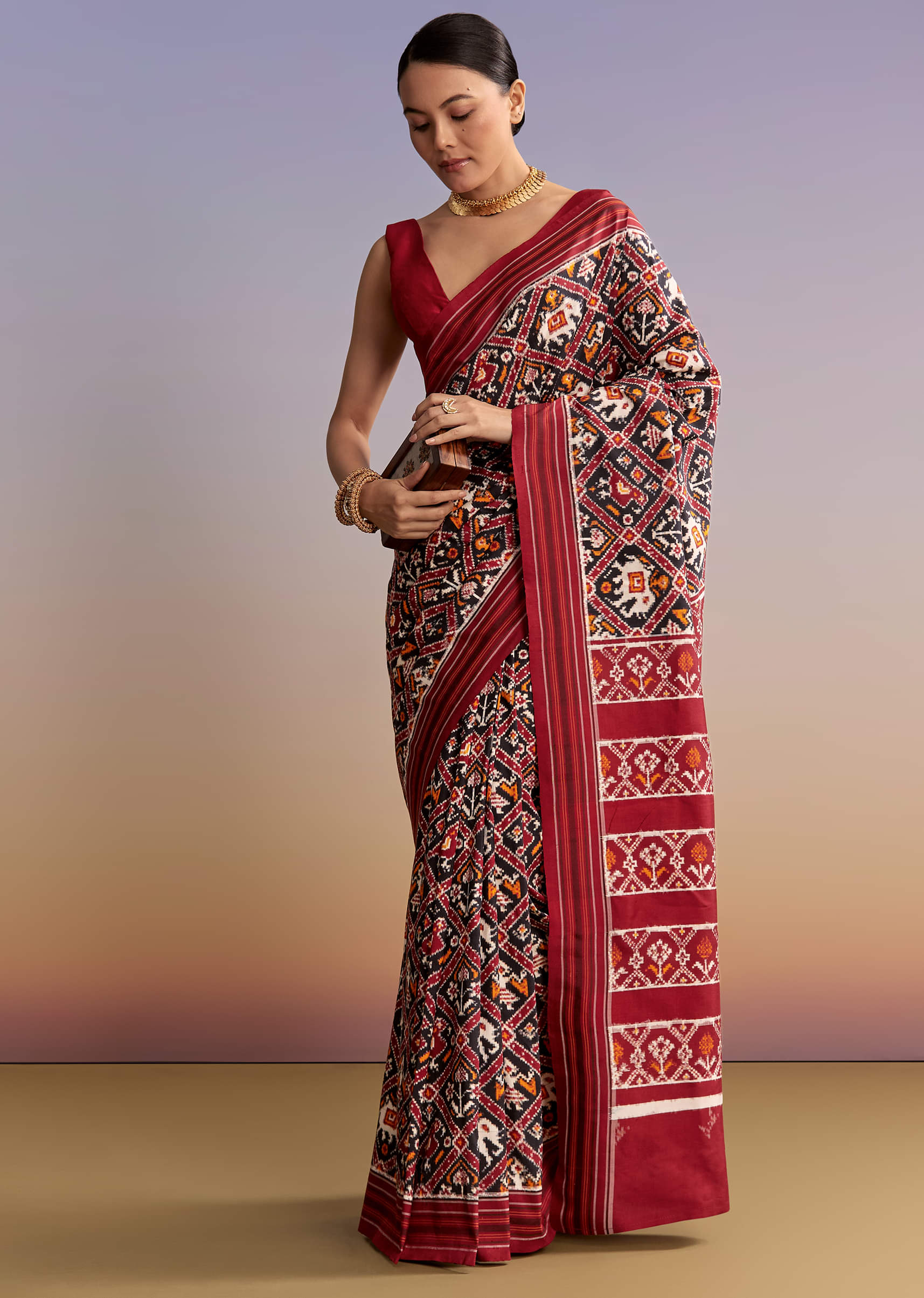 navy-blue-silk-single-ikkat-handwoven-patola-saree-with-animal-motifs-sg332436-3.jpg