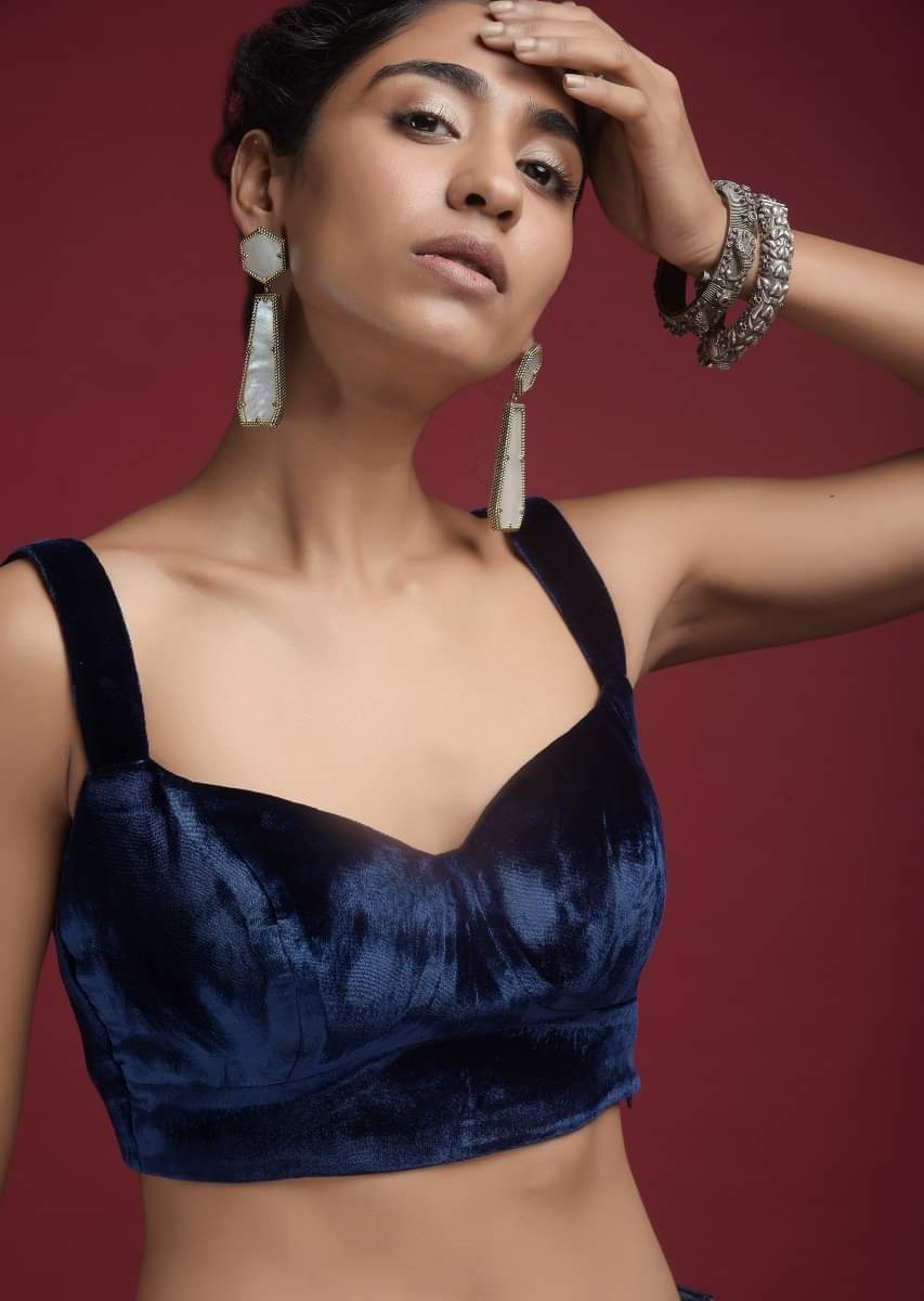 navy_blue_corset_blouse_in_velvet_with_sweetheart_neckline_online_-_kalki_fashion_-_sg33224_3__1_276760ef-7b0b-4857-b2ba-c0d2c9df10de.jpg