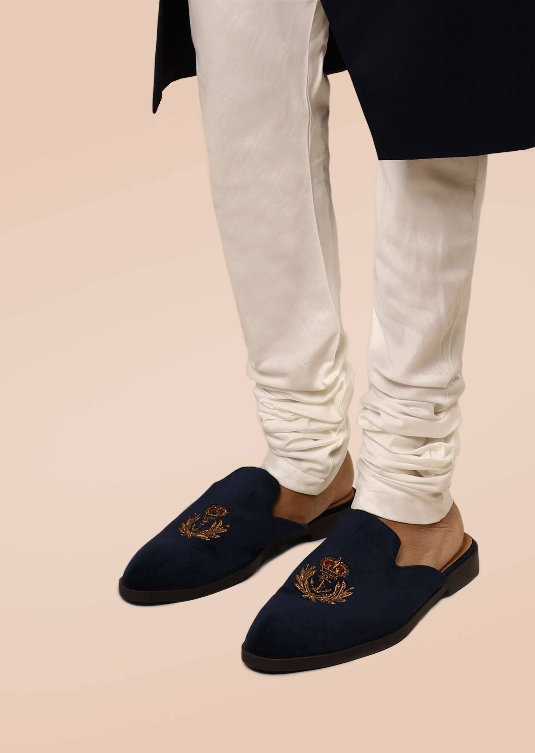 navy_blue_mules_in_suede_with_zari-m150nms907y-sg87993_4_5944b4cc-ff69-4283-b838-ecf6bf692d5e.jpg