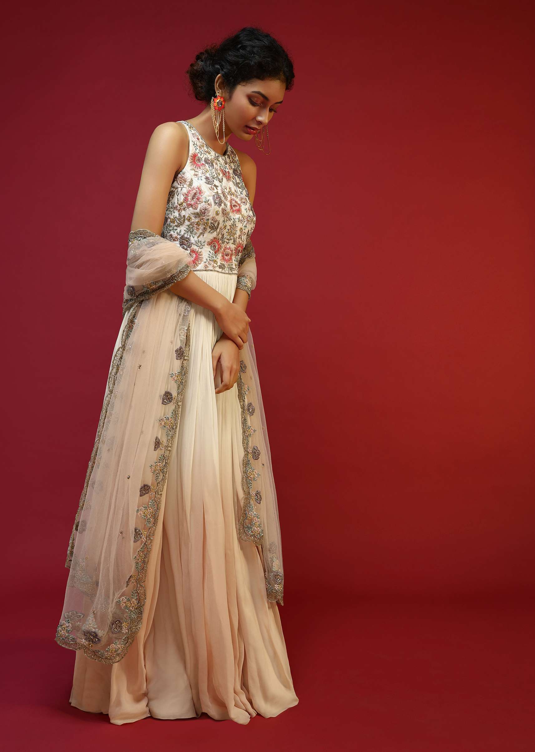 off-white-anarkali-suit-with-halter-neckline-and-adorned-in-multicolored-hand-embroidered-floral-design-on-the-bodice-online-kalki-fashion-m001g2015y-sg53944_5_613a3192-f345-4a99-adc2-2da69bf2dc49.jpg