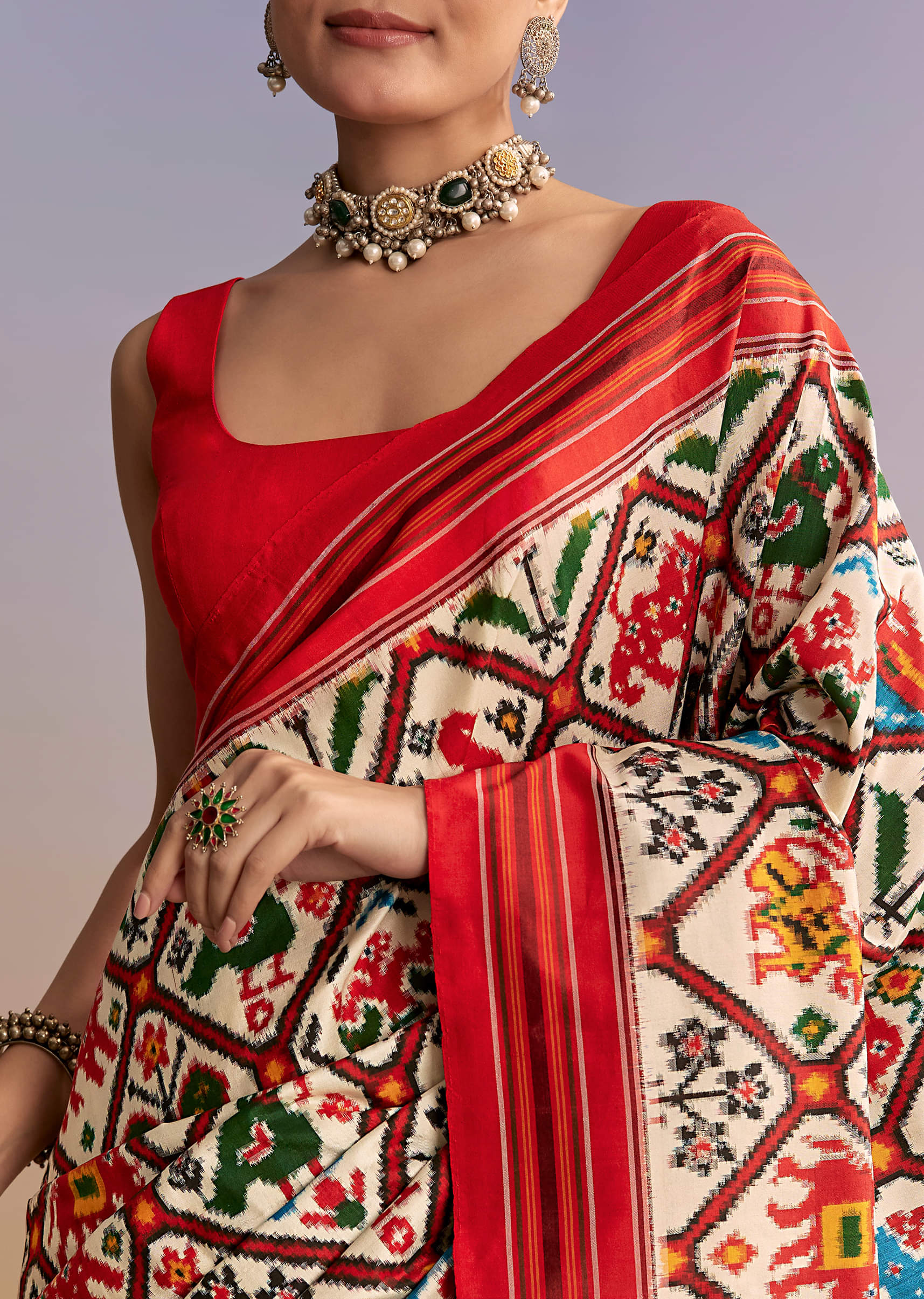 off-white-and-ruby-red-double-ikkat-handwoven-patola-saree-sg332438-2.jpg