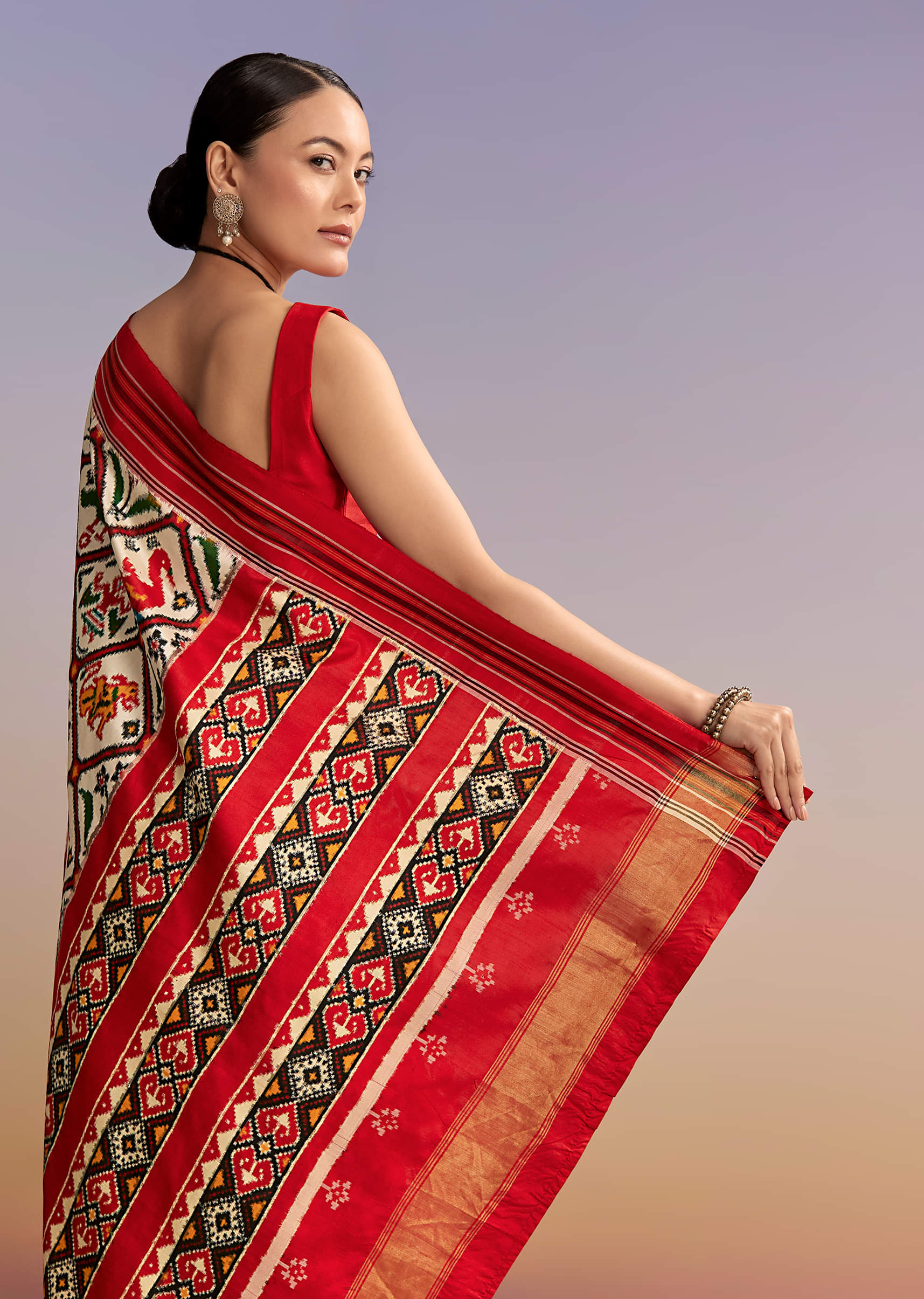 off-white-and-ruby-red-double-ikkat-handwoven-patola-saree-sg332438-6.jpg