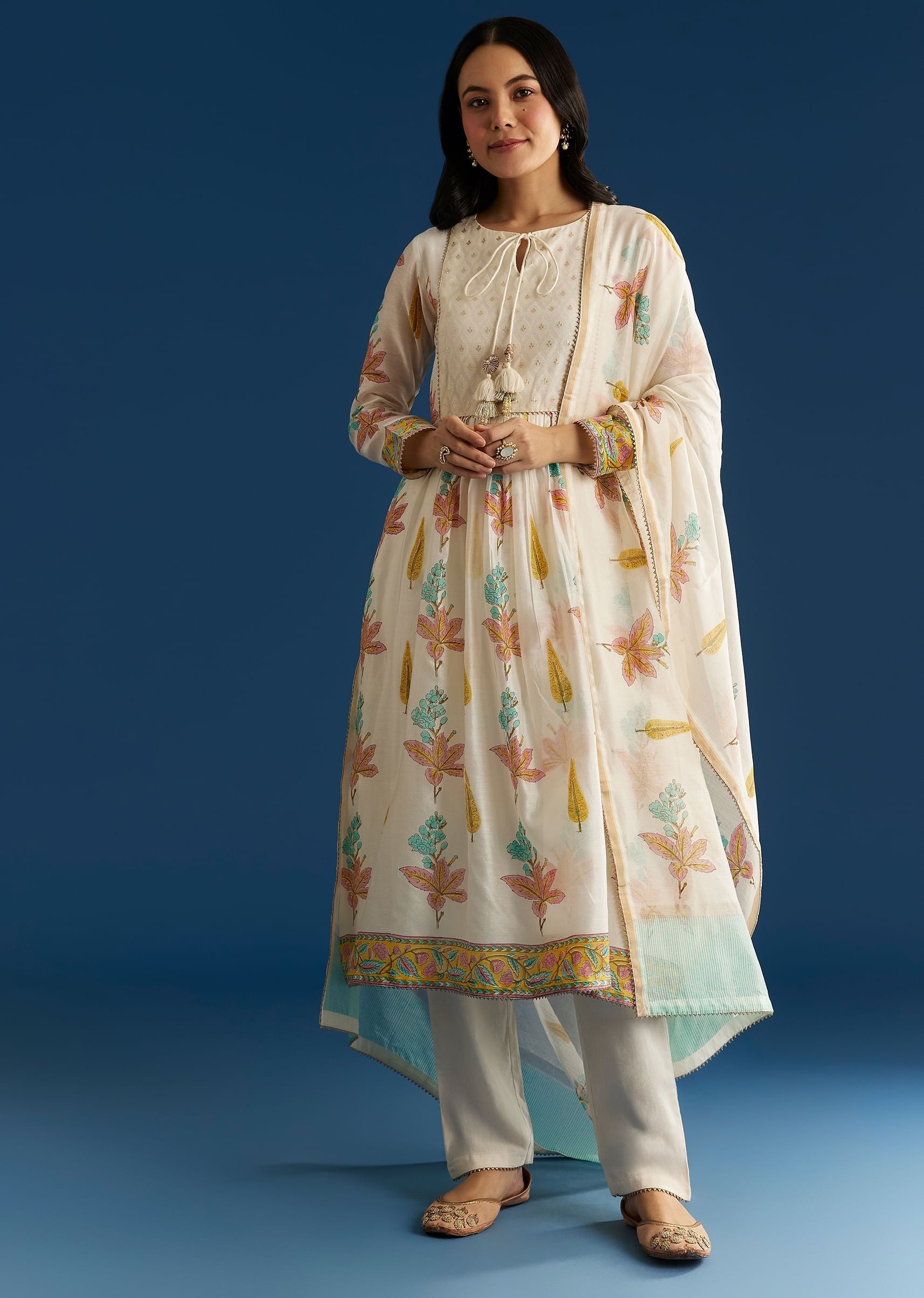 off-white-block-print-kurta-and-dupatta-set-with-gotta-lace-detailing-sg305538-3_3f2f8e85-38dd-4efb-9b19-66e6ecb9b853.jpg