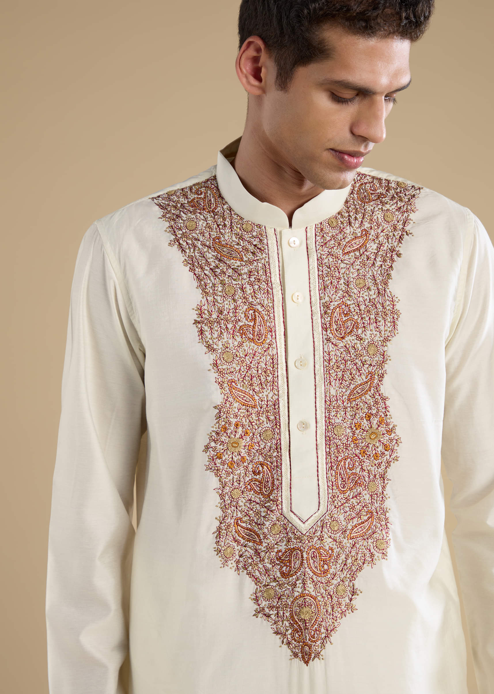 off-white-chanderi-kurta-set-with-kashmiri-hand-work-sg326008-2_1.jpg