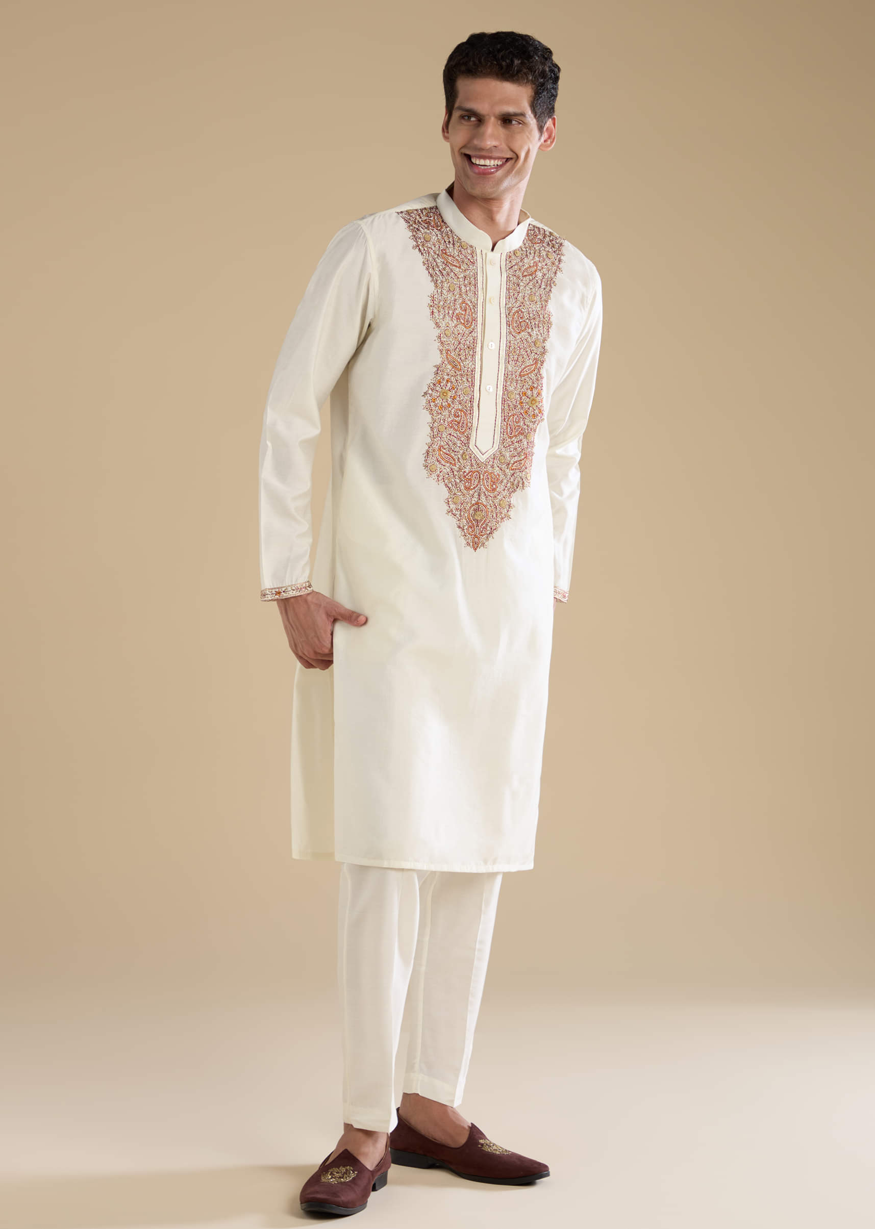 off-white-chanderi-kurta-set-with-kashmiri-hand-work-sg326008-3_1.jpg