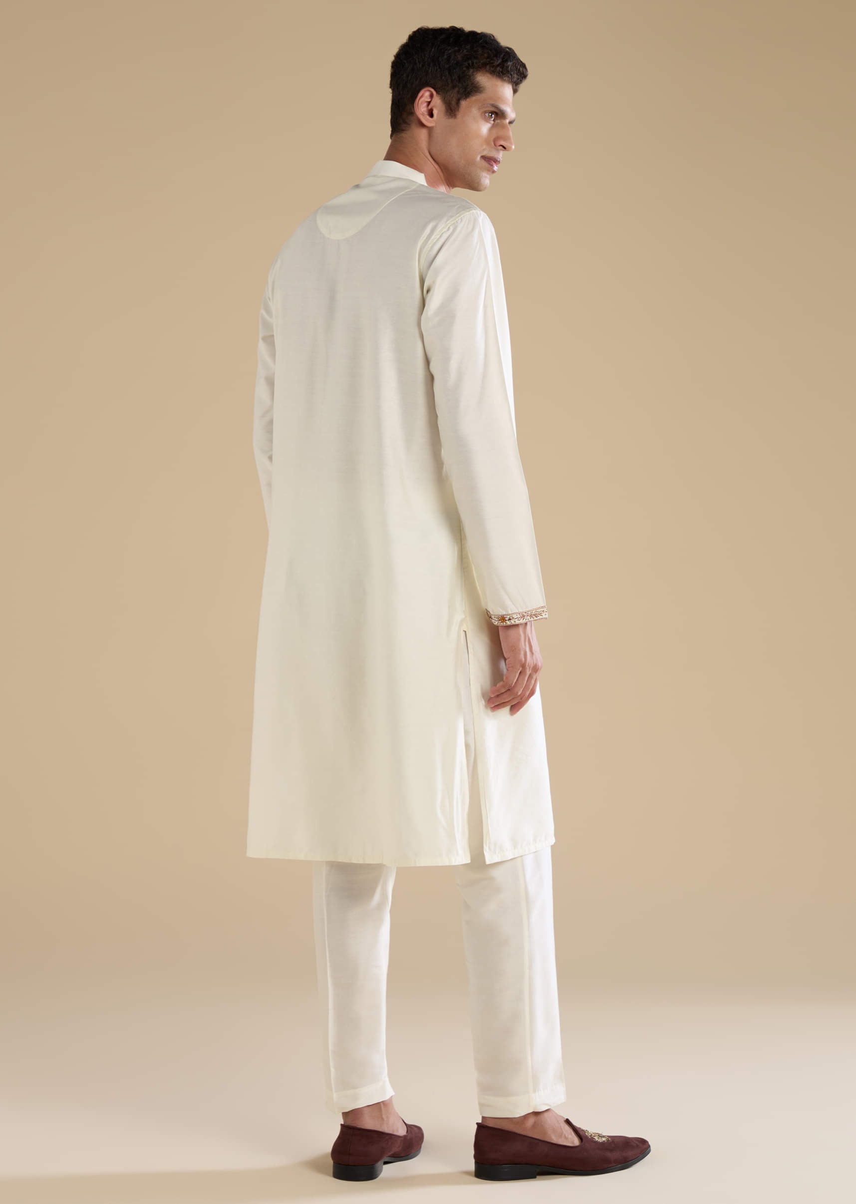 off-white-chanderi-kurta-set-with-kashmiri-hand-work-sg326008-5_1.jpg