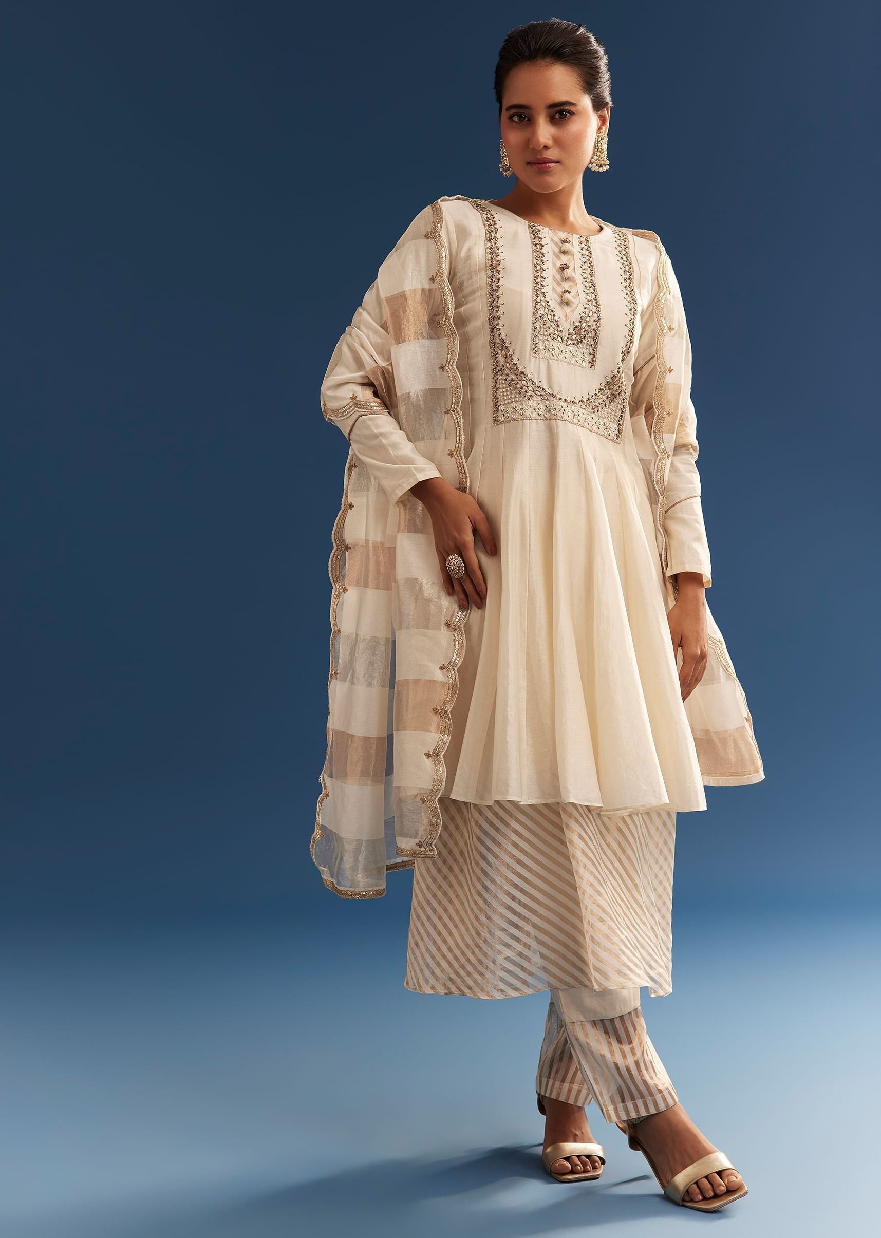 off-white-chanderi-layered-kurta-set-with-banarasi-tissue-dupatta-sg305522-3_f091e43b-f64d-452b-a5da-a79c7e10b647.jpg