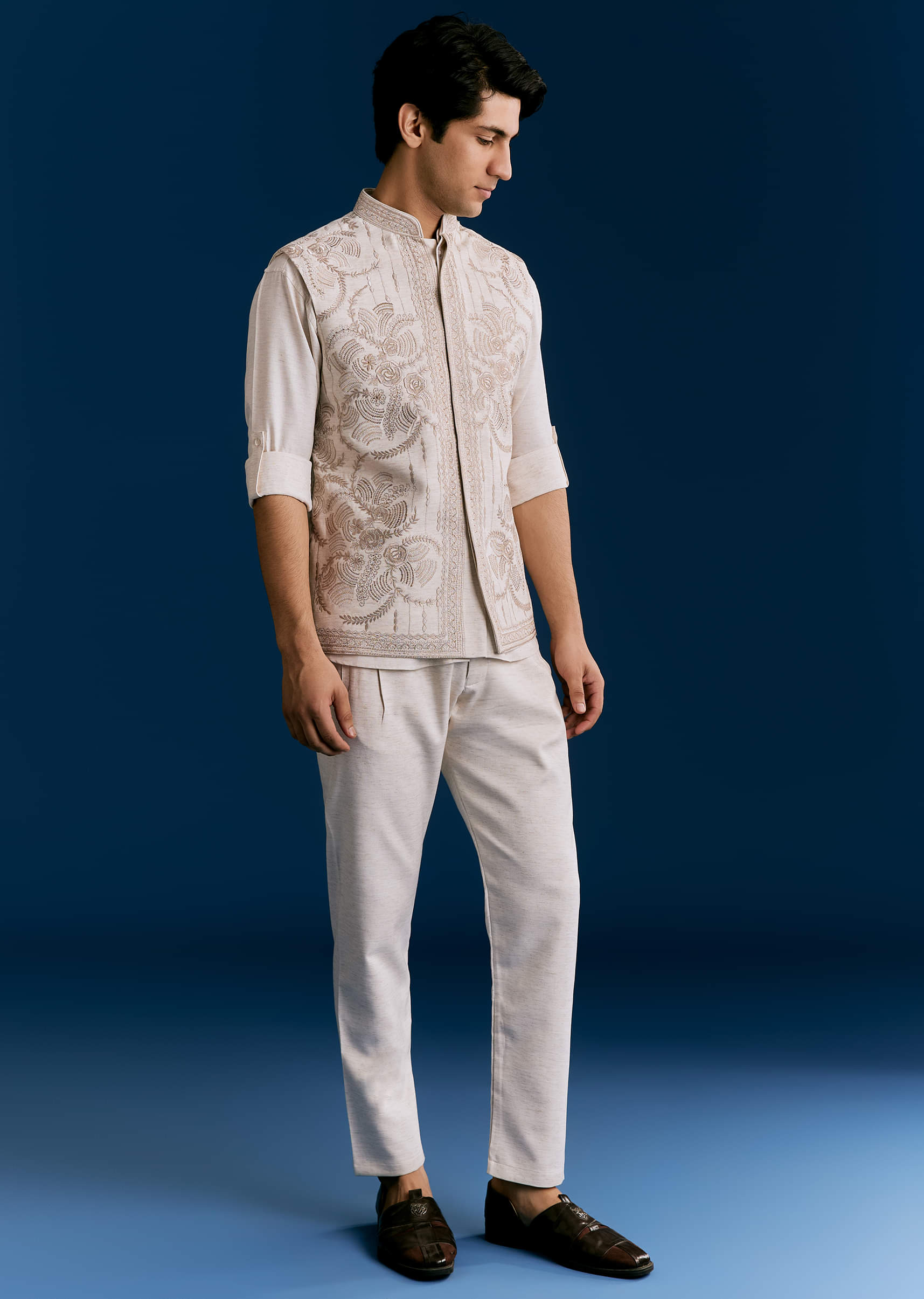 off-white-cotton-kurta-jacket-set-with-embroidery-sg320113-2_3f111cb7-1840-4501-95fe-0a4a98db122a.jpg
