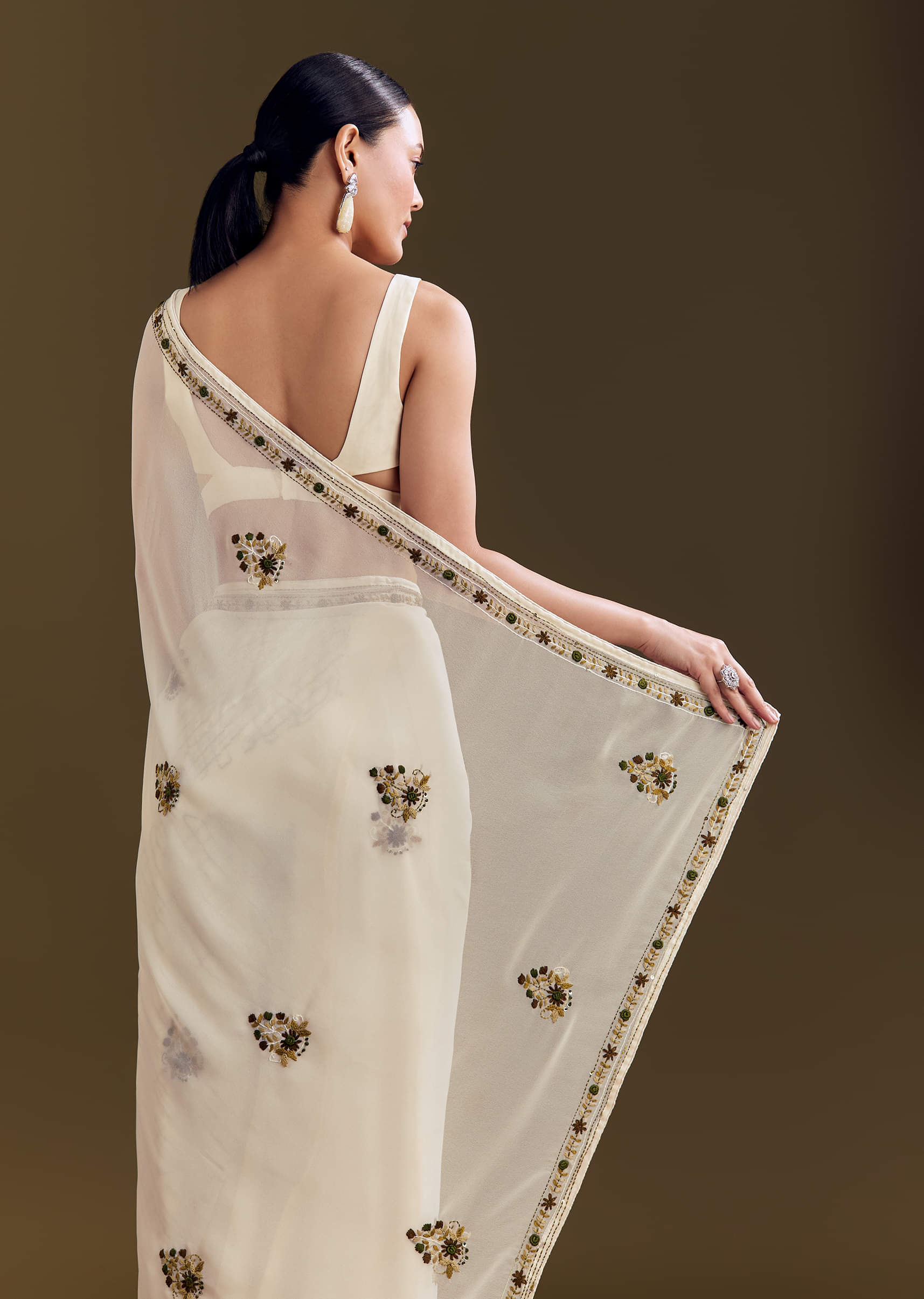 off-white-georgette-saree-with-kashmiri-floral-embroidery-sg293150-4_f05c4401-220a-4da0-9c55-1d7eac2b5a61.jpg